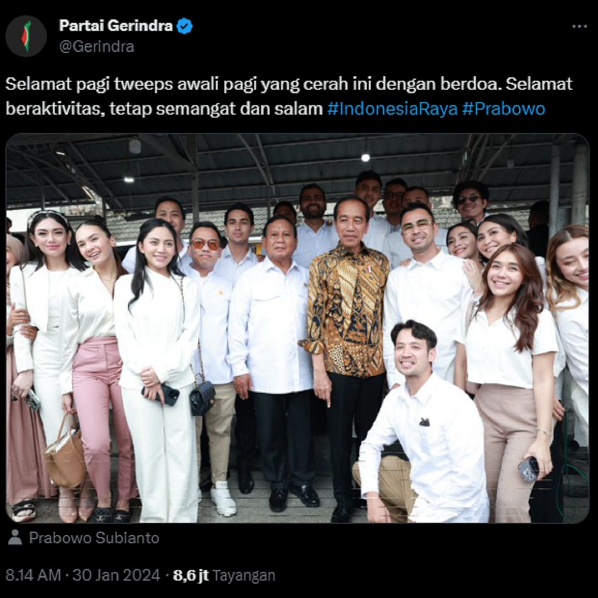 pose jari Jokowi disorot.