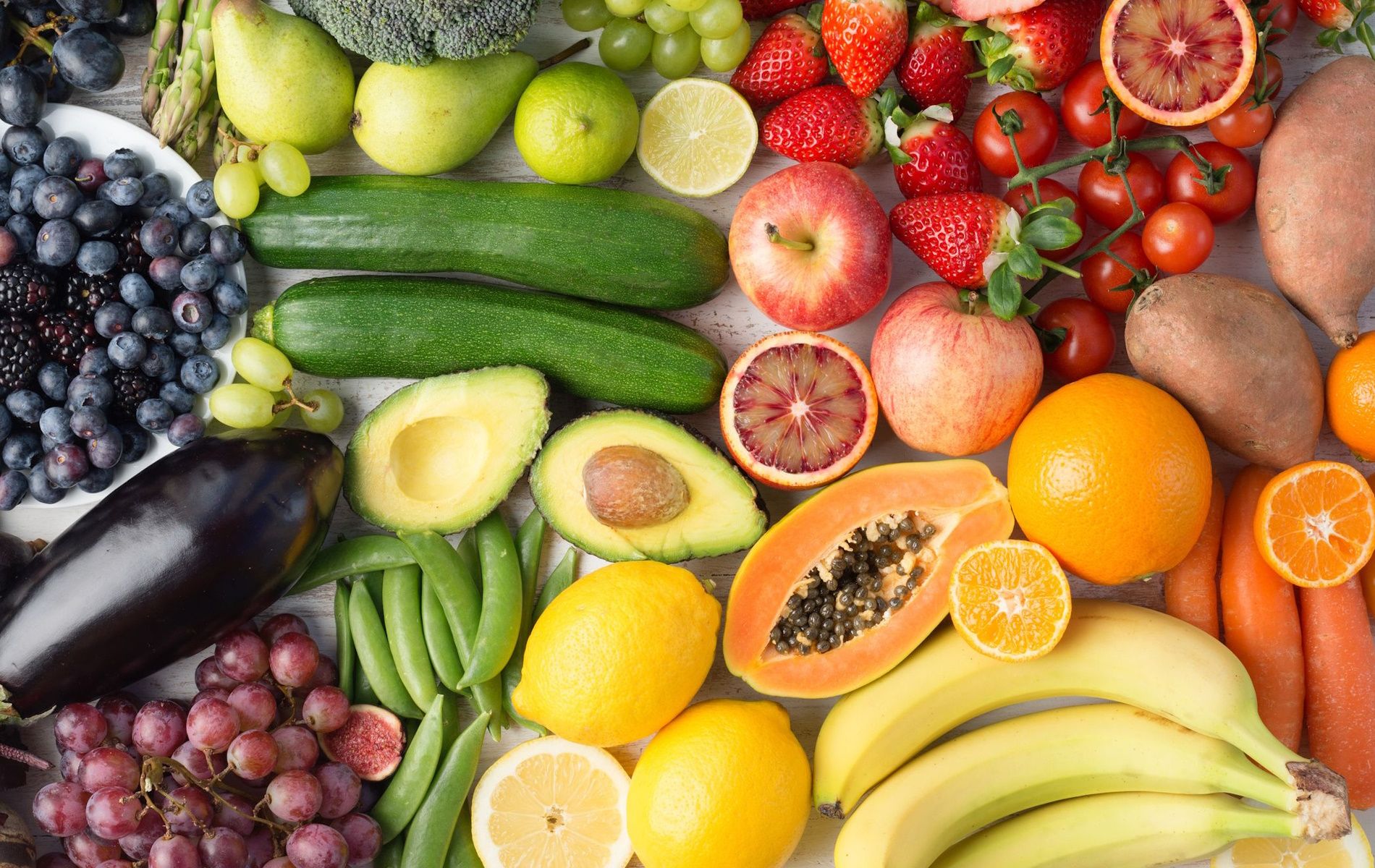 Daftar buah-buahan untuk kulit sehat.
