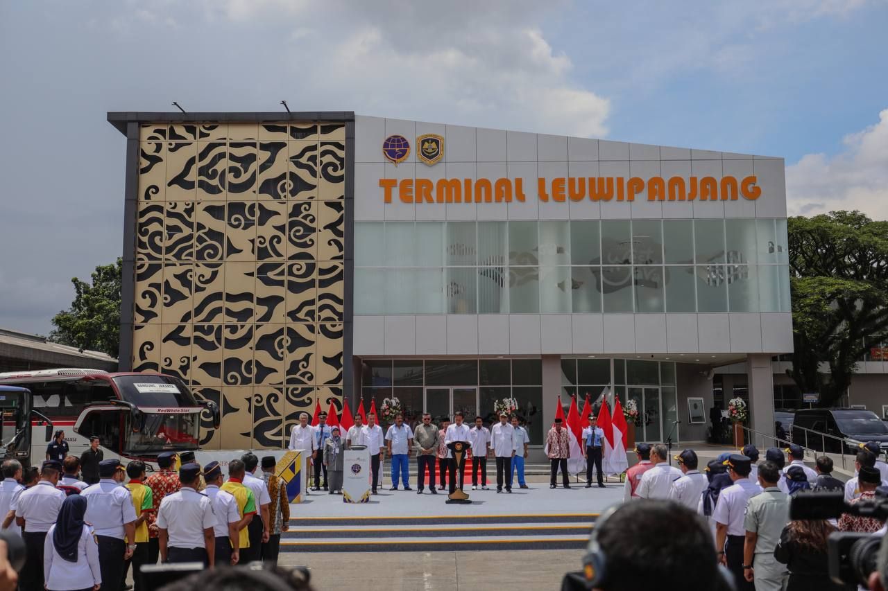 Wow! Terminal Leuwipanjang jadi Keren, Jokowi: Gunakan Transportasi Massal Bisa Bantu Kurangi Kemacetan