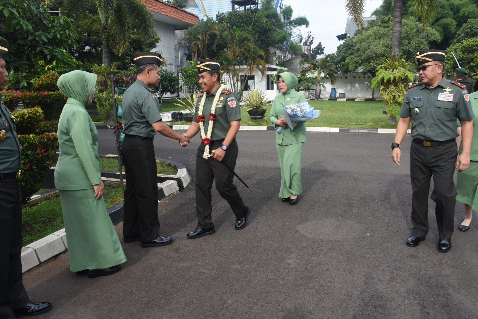 Penyambutan kedatangan Danseskoad Mayjen TNI Agus Prangarso