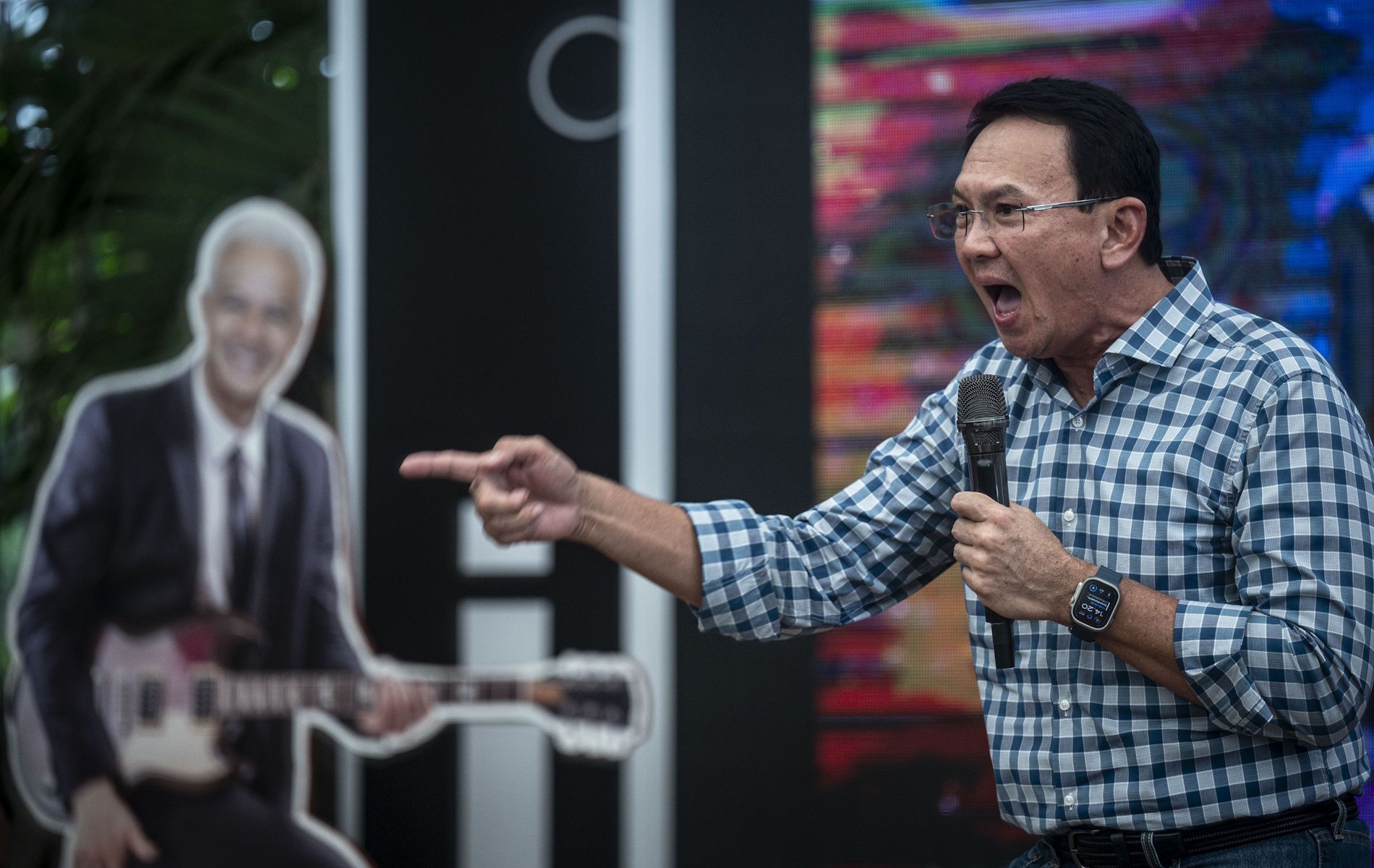 Politikus PDI Perjuangan Basuki Tjahaja Purnama alias Ahok menyampaikan orasi politiknya dalam acara Ahokers Bareng Ganjar di Rumah Aspirasi Relawan Ganjar-Mahfud, Jakarta, Minggu (4/2/2024).