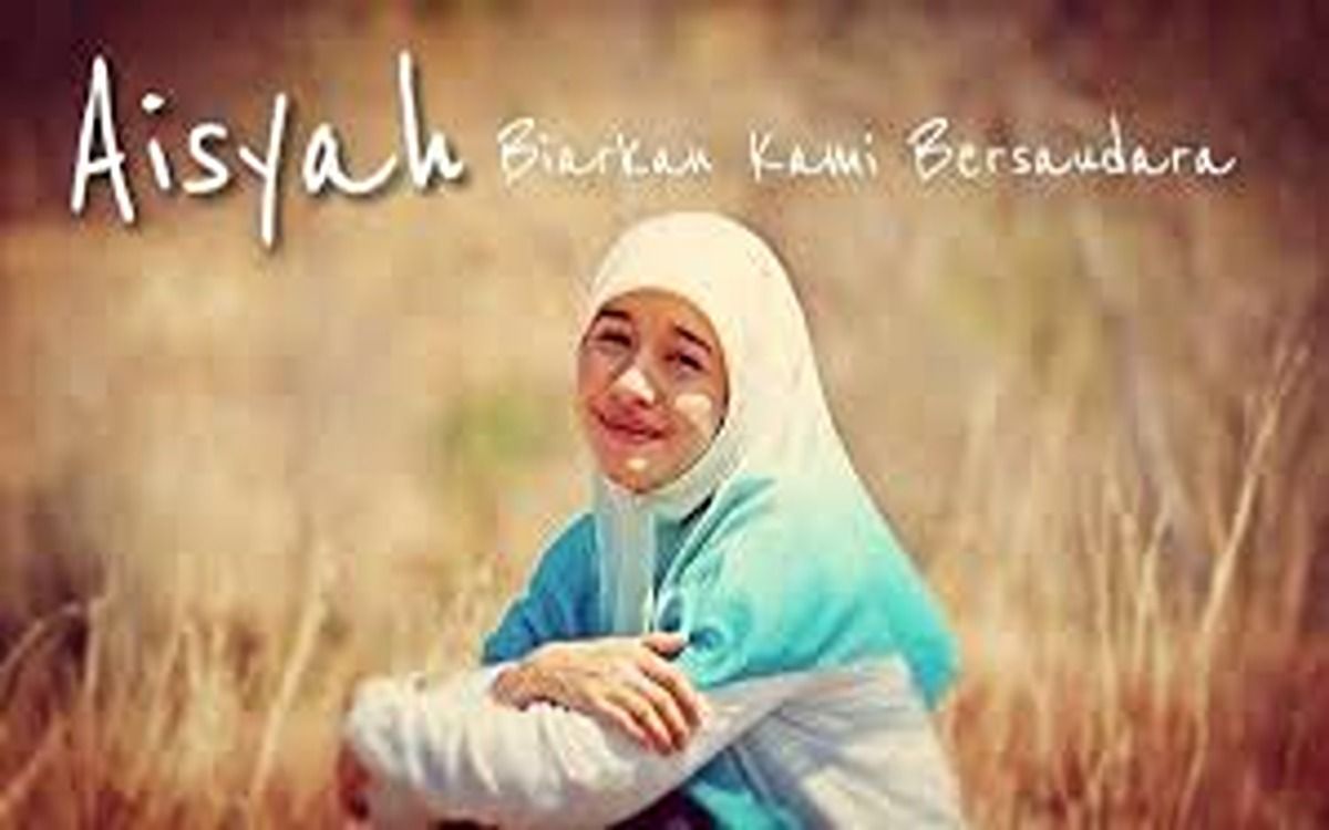 Poster film 'Aisyah, Biarkan Kami Bersaudara' yang dibintangi Laudya Cynthia Bella. /Ist