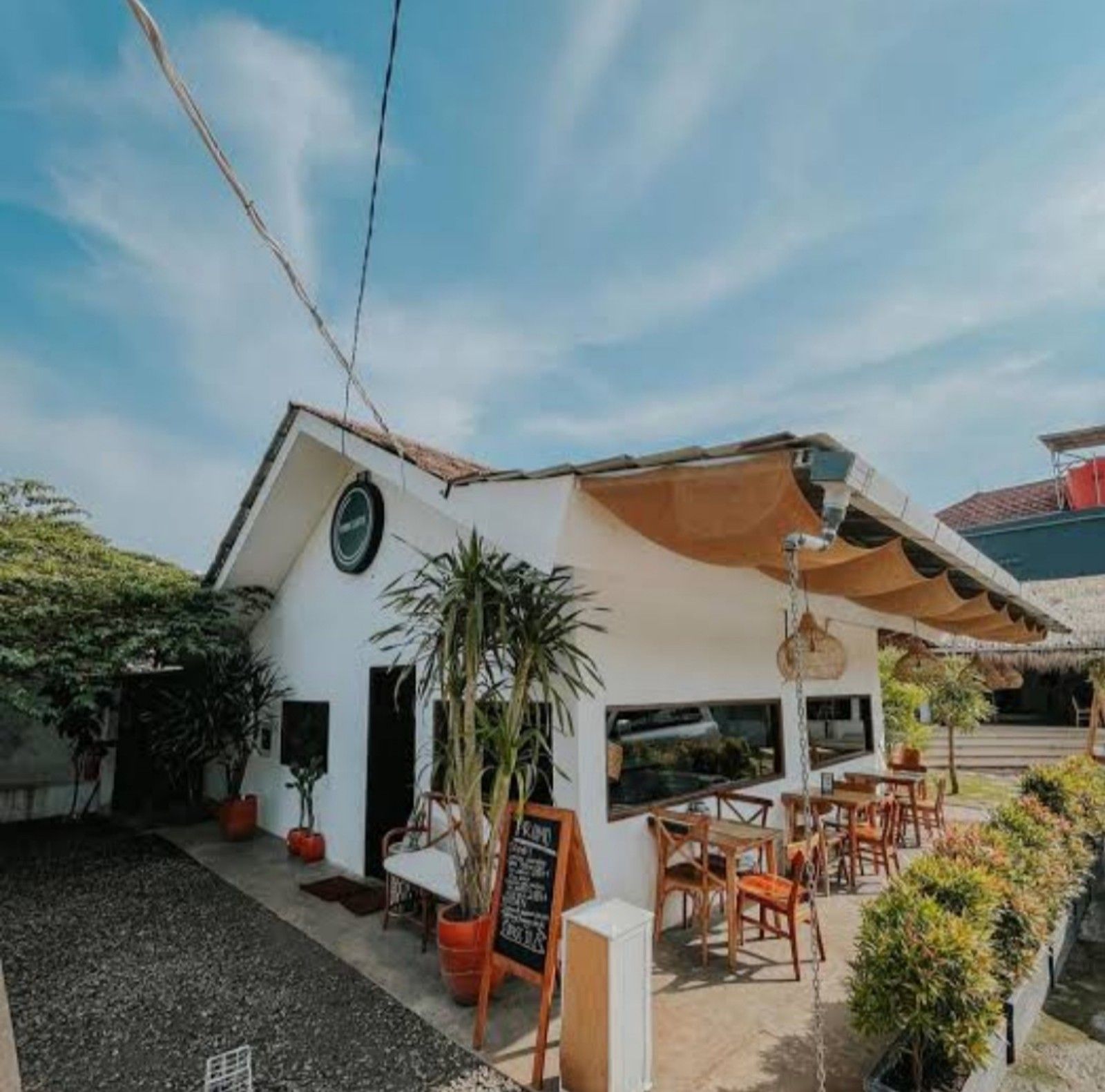 Resto Piring Cantik di Parigi Tangerang Selatan Banten/tangkapan layar/Channel Inkafeku 