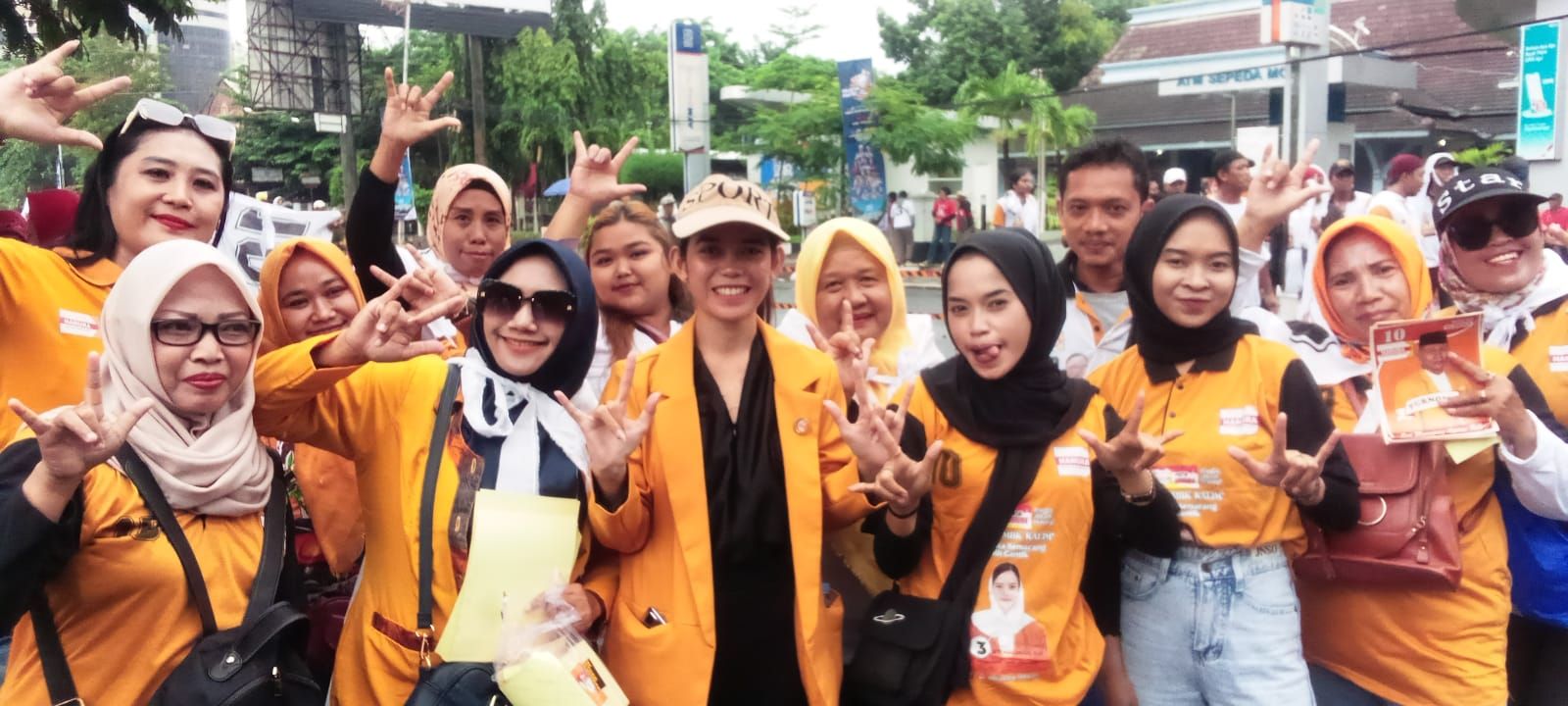 Kader partai Hanura yang juga saat ini maju sebagai Caleg Partai Hanura, Siti Halimah, SE