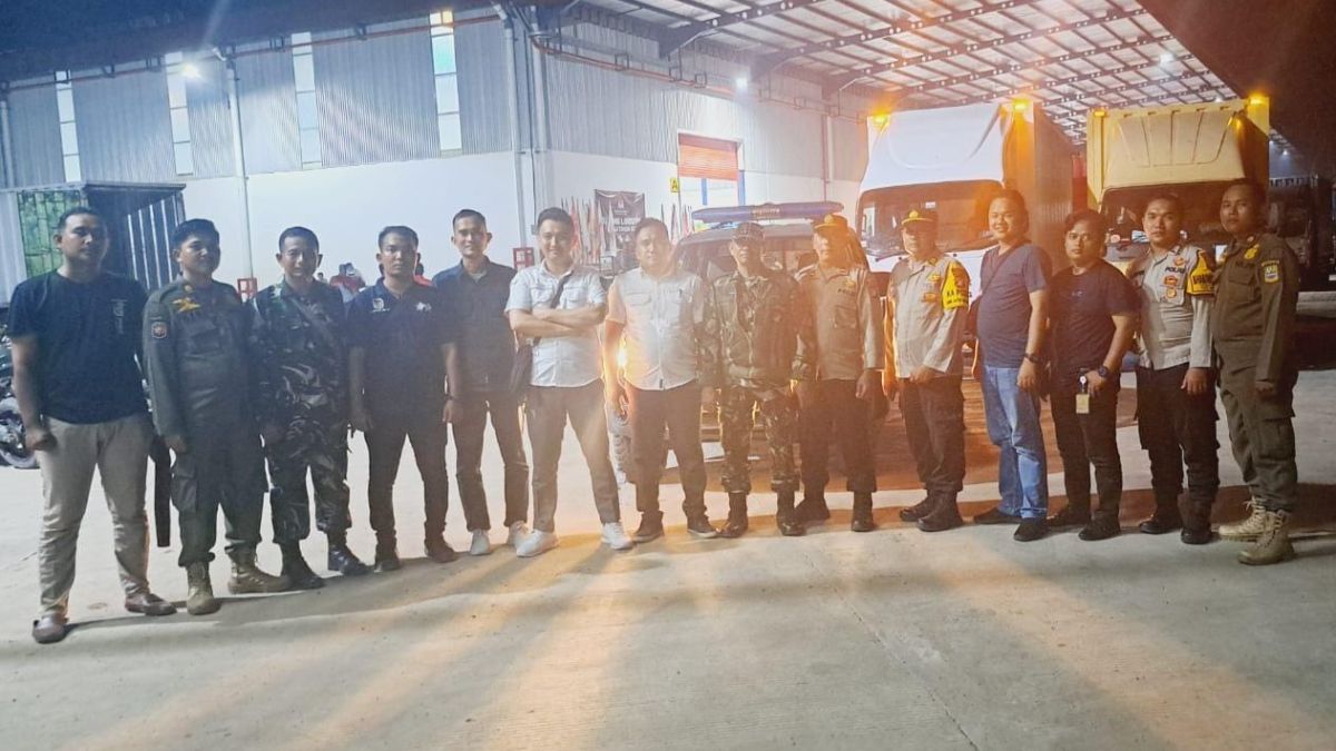 Panwaslu Kecamatan Sukawangi, Kabupaten Bekasi, awasi logistik Pemilu 2024 dengan ketat.