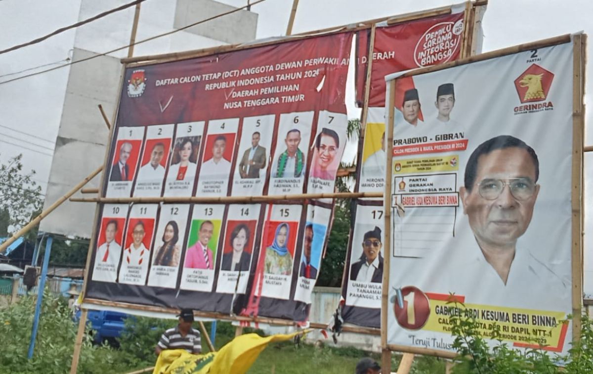 APK Pemilu 2024 di Kabupaten Sikka yang belum dibongkar.//
