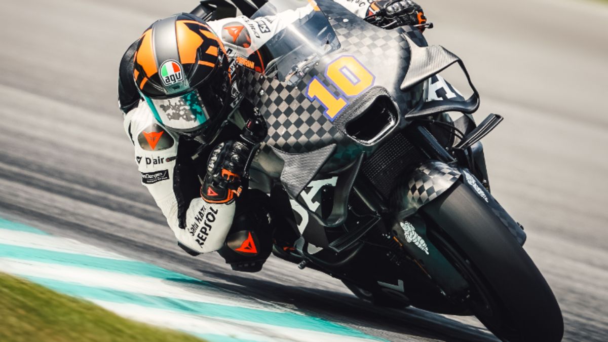 Luca Marini menggeber motor balap Repsol Honda di tes pramusim MotoGP 2024
