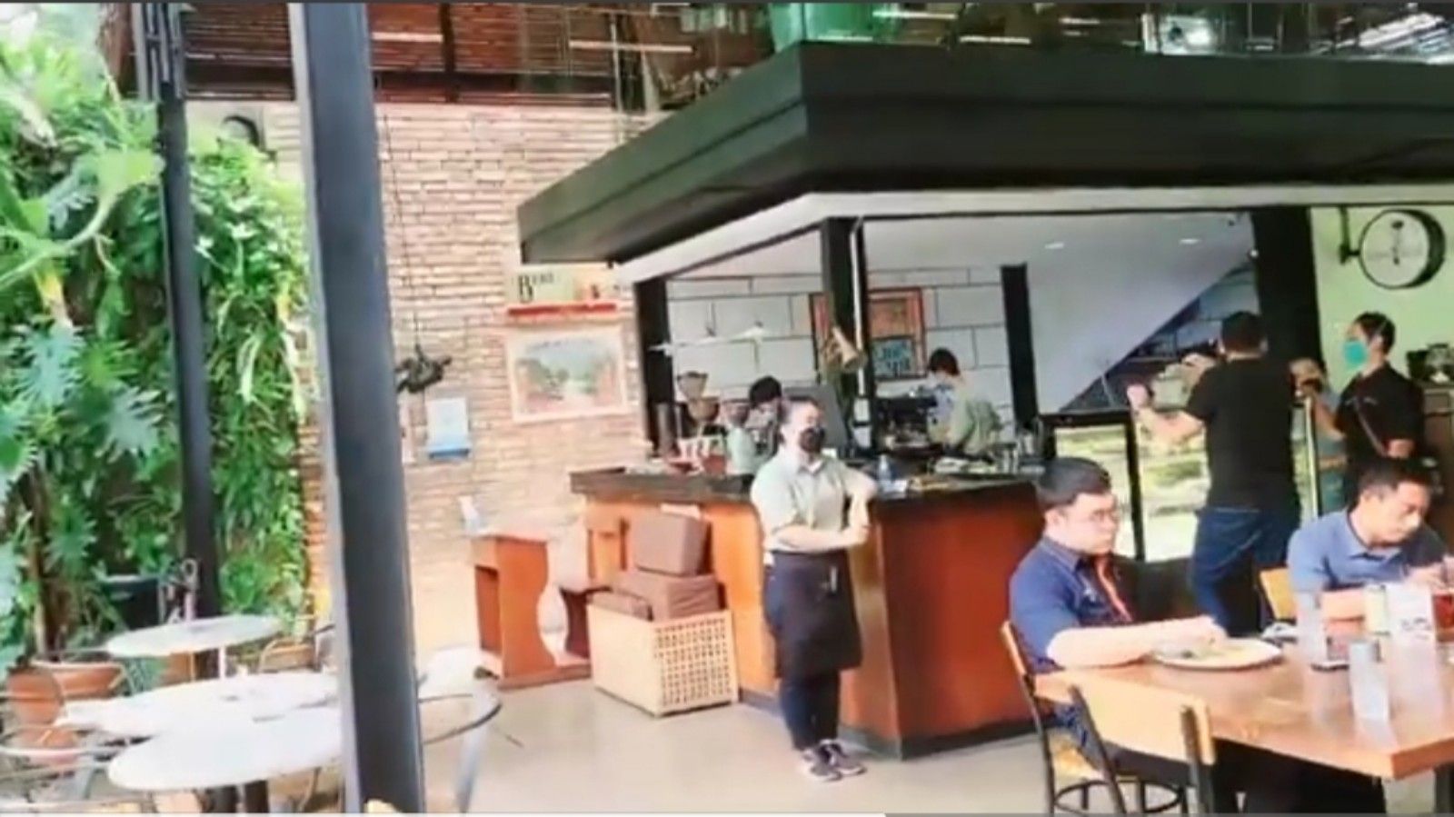 Bakoel Koffie, resto autentik di Pondok Aren Tangerang Selatan Banten/tangkapan layar youtube/ Channel Asaky Sky