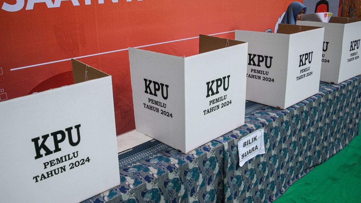 Pasangan calon presiden dan wakil presiden nomor urut 2 Prabowo Subianto-Gibran Rakabuming Raka diketahi unggul berdasarkan total surat suara yang sudah masuk ke penghitungan atau real count KPU RI yang mencapai 41,01 persen.