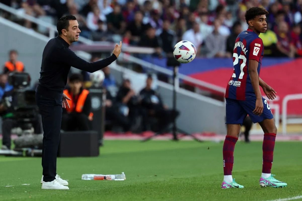 Pelatih Xavi Hernandez mengumumkan akan meninggalkan Barcelona di akhir musim.