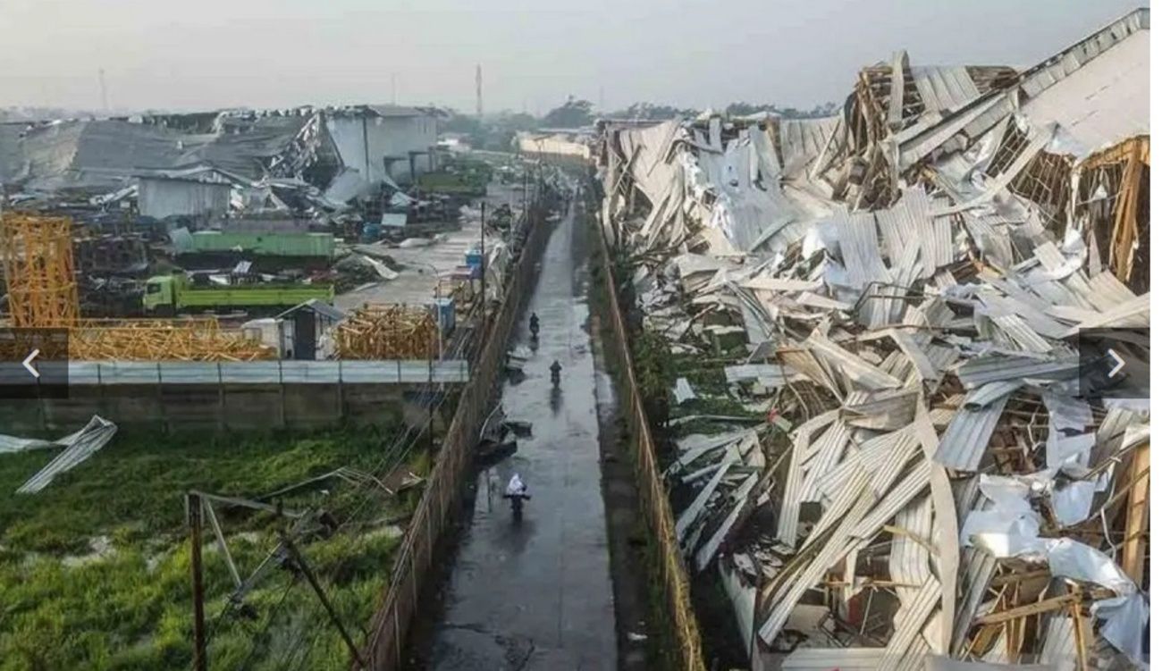 Kawasan Industri Rancaekek alami kerusakan, akibat terjangan angin puting beliung Rabu 21 Februari 2024.