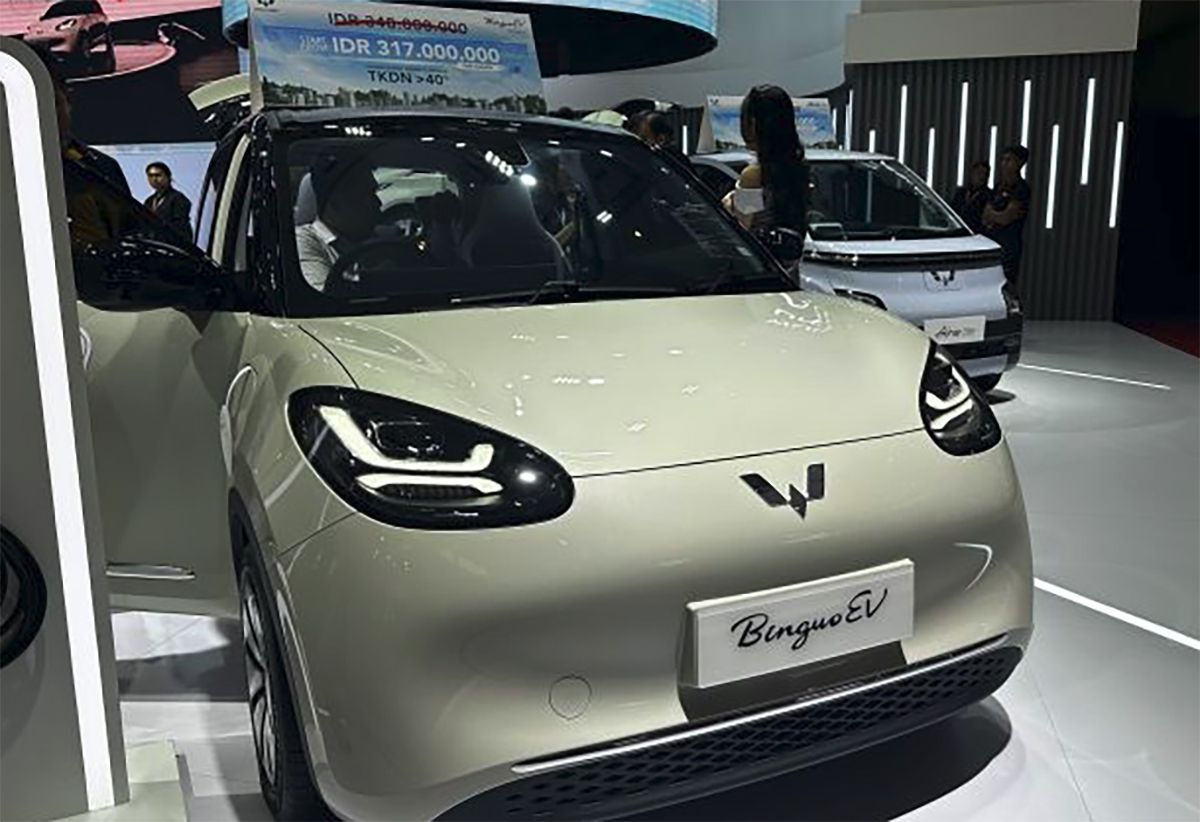 Salah-satu mobil listrik pabrikan Cina.
