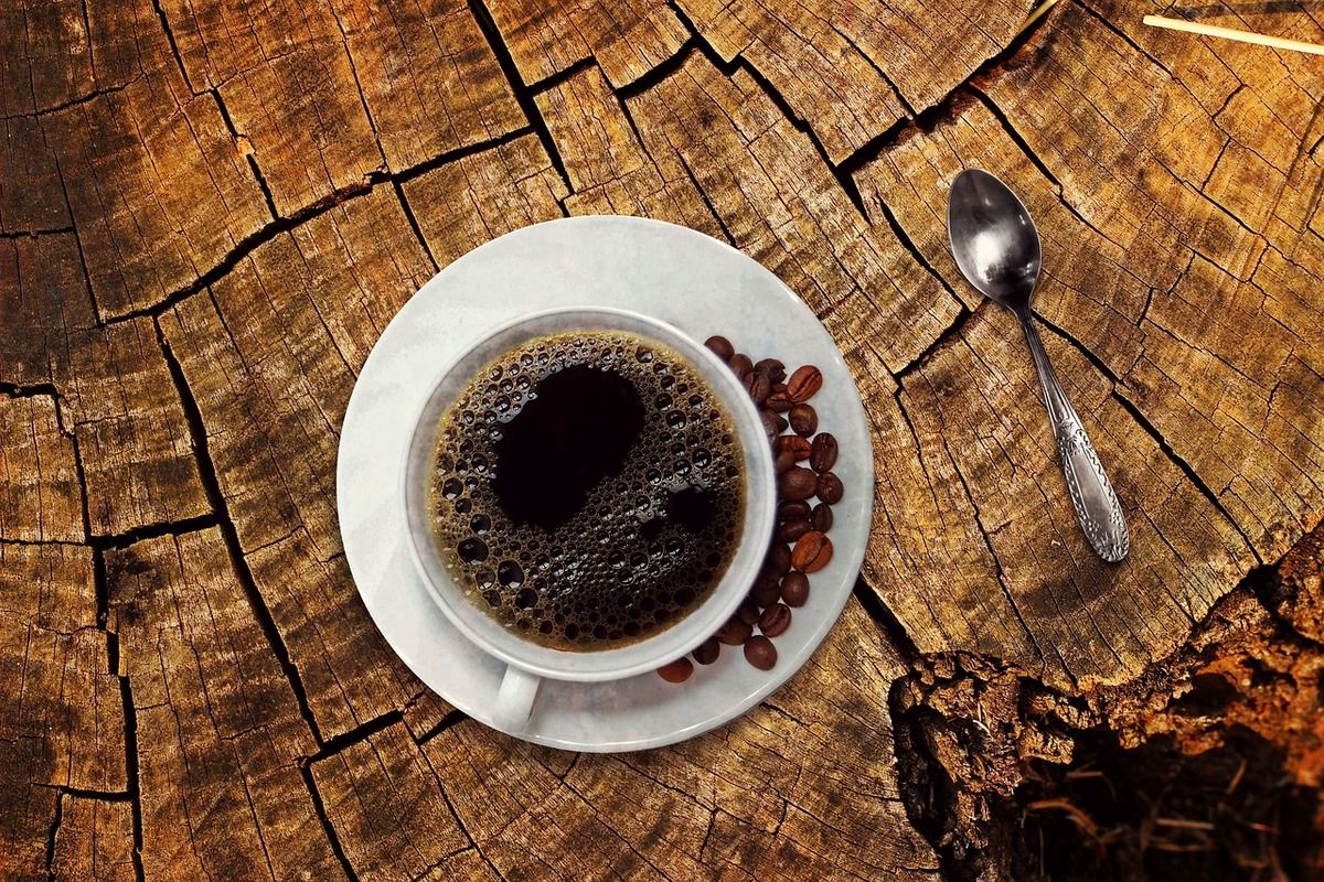 Ilustrasi minuman berkandungan kafein (kopi)