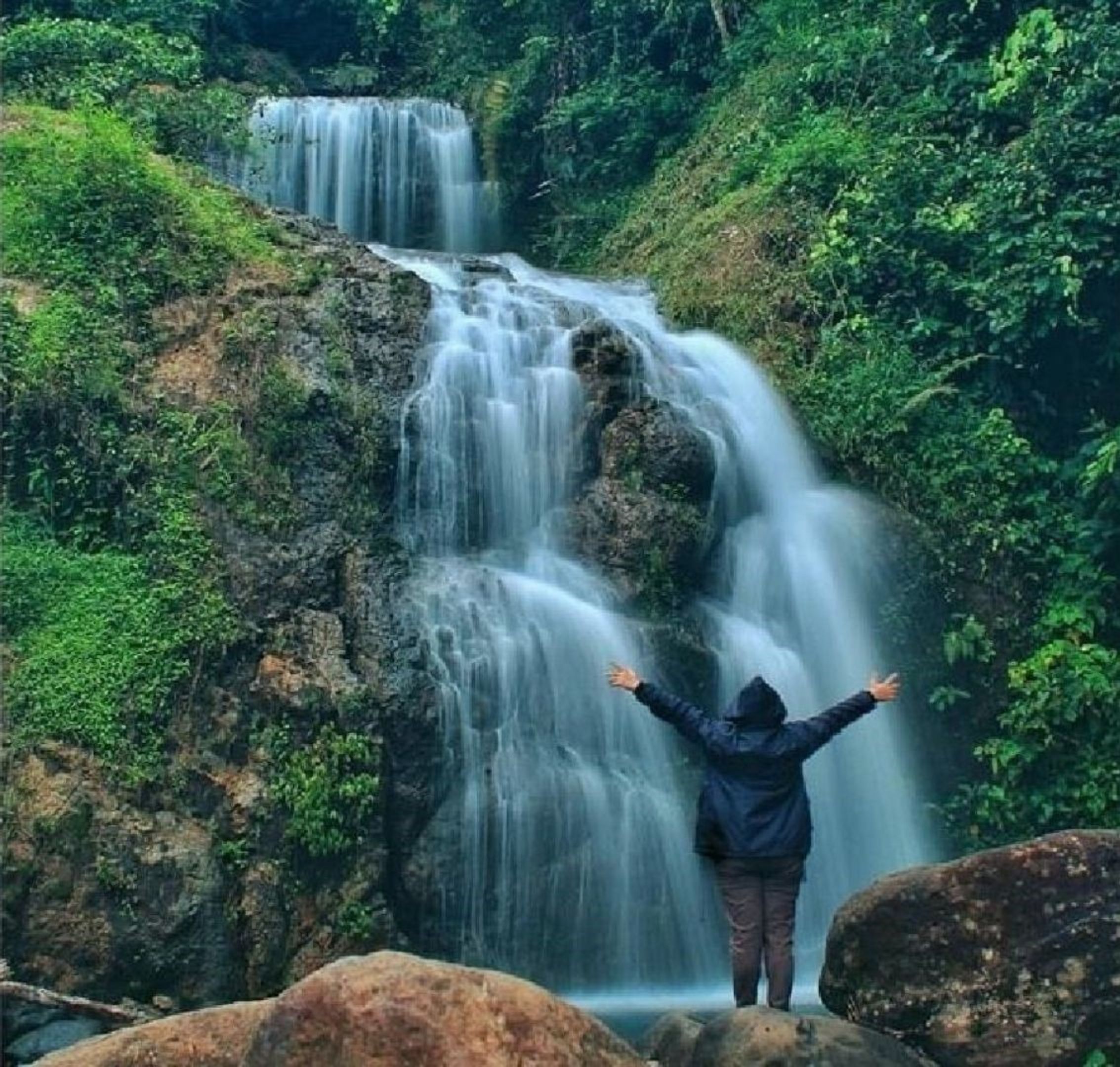 Curug Cigorobog, salah satu lokasi wisata alam murah di Sumedang./ Instagram/@gina.yuliana