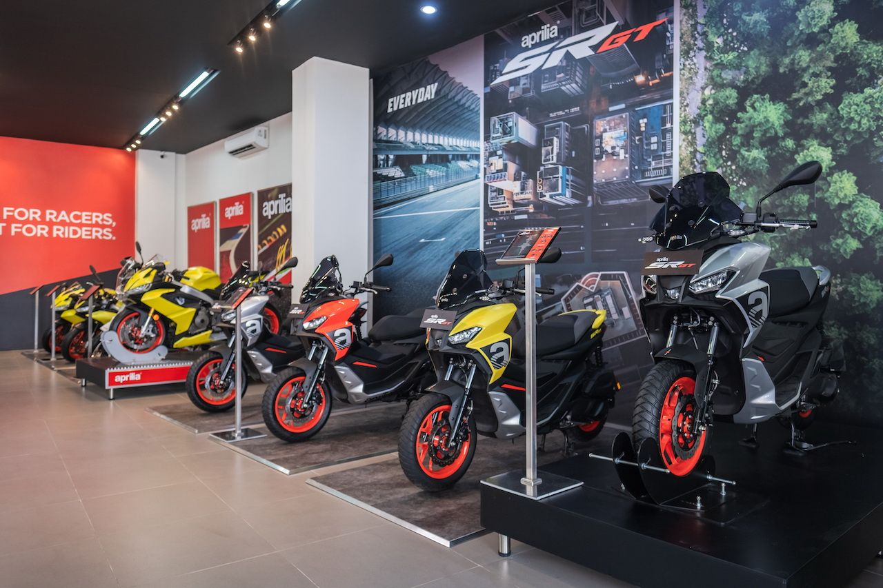 Dealer untuk Piaggio, Vespa, Aprilia, dan Moto Guzzi yang baru dibuka ini mengadopsi konsep Motoplex dari Piaggio Group.*/