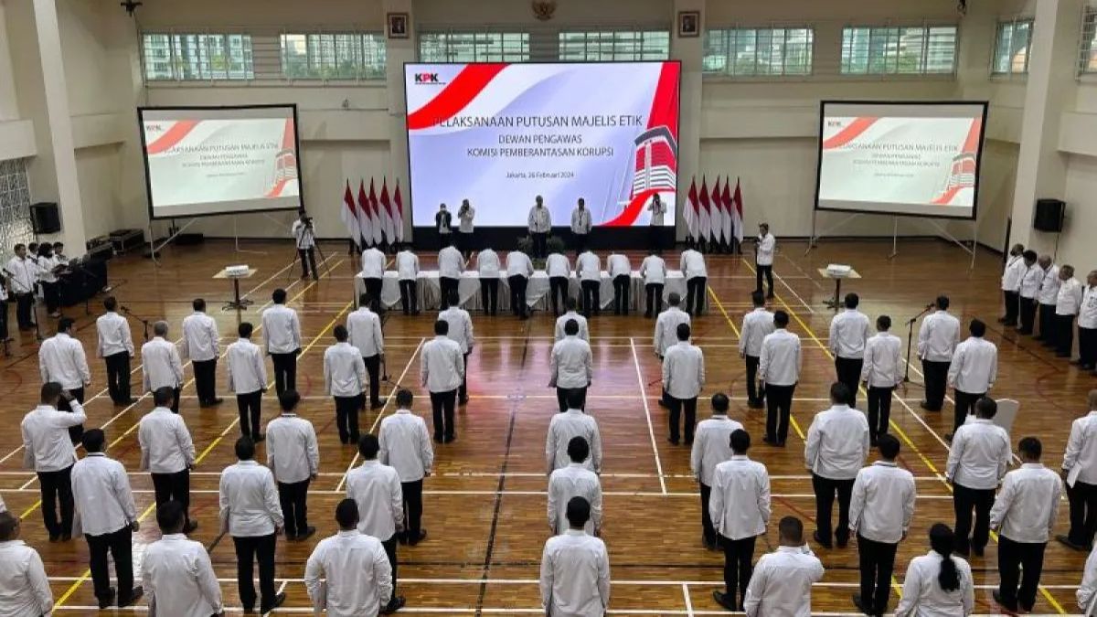 Sebanyak 78 pegawai Komisi Pemberantasan Korupsi (KPK) yang terbukti bersalah dalam perkara pungutan liar (pungli) di Rumah Tahanan Negara (Rutan) KPK melaksanakan sanksi permintaan maaf secara serentak di Gedung Juang KPK, Jakarta.