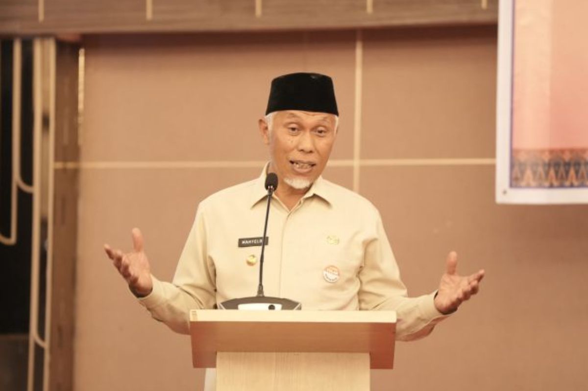 Gubernur Sumbar Mahyeldi menghadiri Forum Perangkat Daerah di Padang.