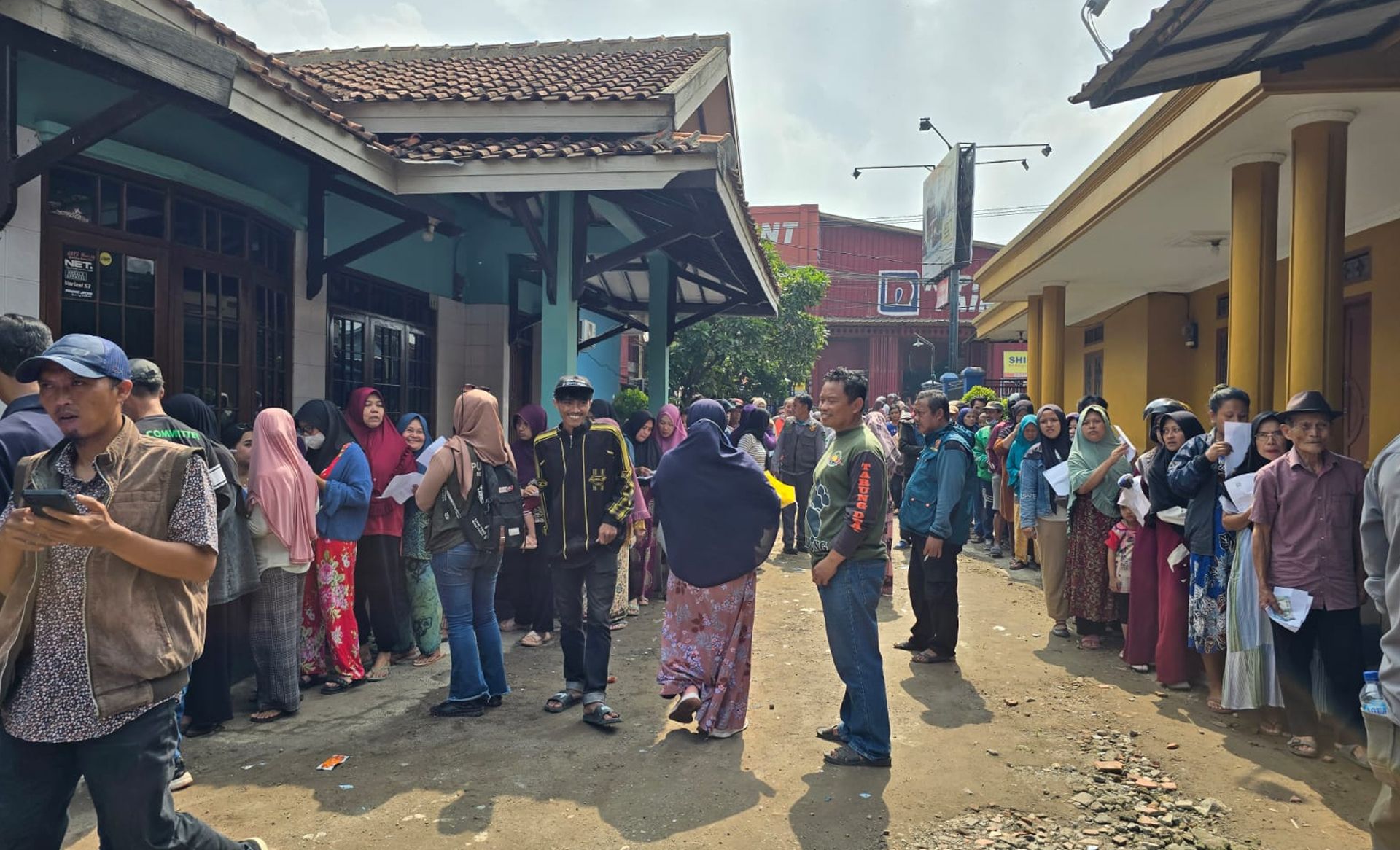 Gerakan Pangan Murah di halaman Kantor Dinas Ketahanan Pangan dan Perikanan (Dispakkan) Kabupaten Bandung di Kompleks Pemkab Bandung, Jumat 1 Maret 2024