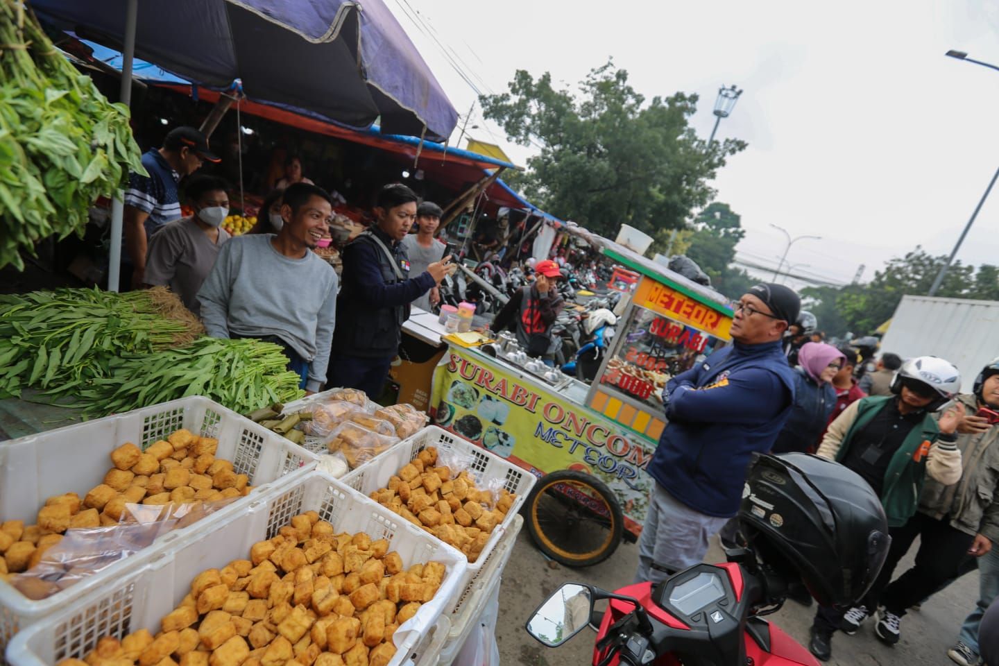 Tingkatkan Estetika Kota Bandung Sekda Instruksikan Jam Operasional Pasar Tumpah Hanya Sampai Pukul 06.00 WIB