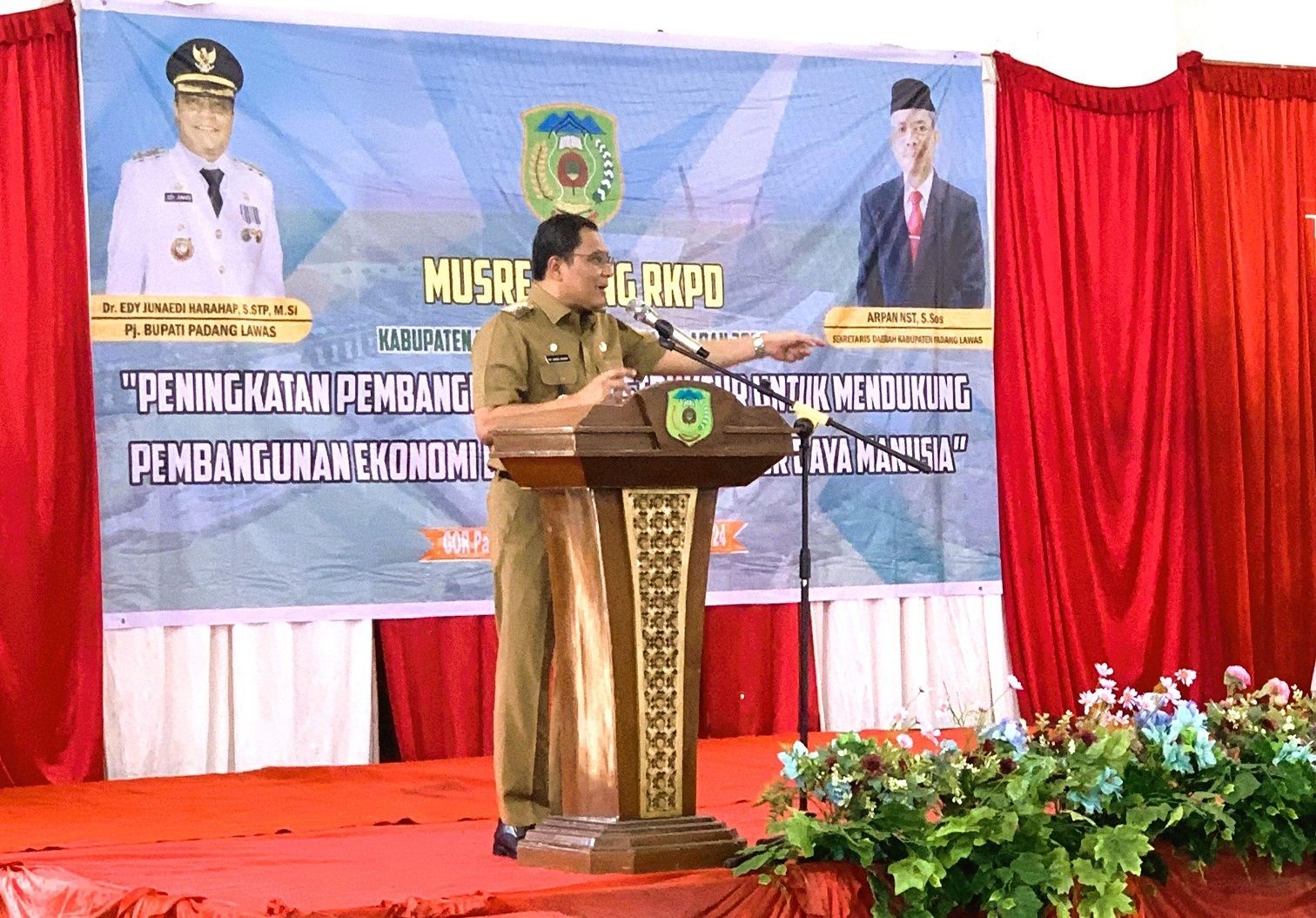 Pj Bupati Padang Lawas Dr Edy Junaedi S STP MSi dalam Musrenbang RKPD Kabupaten Padang Lawas 2025, Rabu (28/2/2024). Sumber: Pemkab Padang Lawas