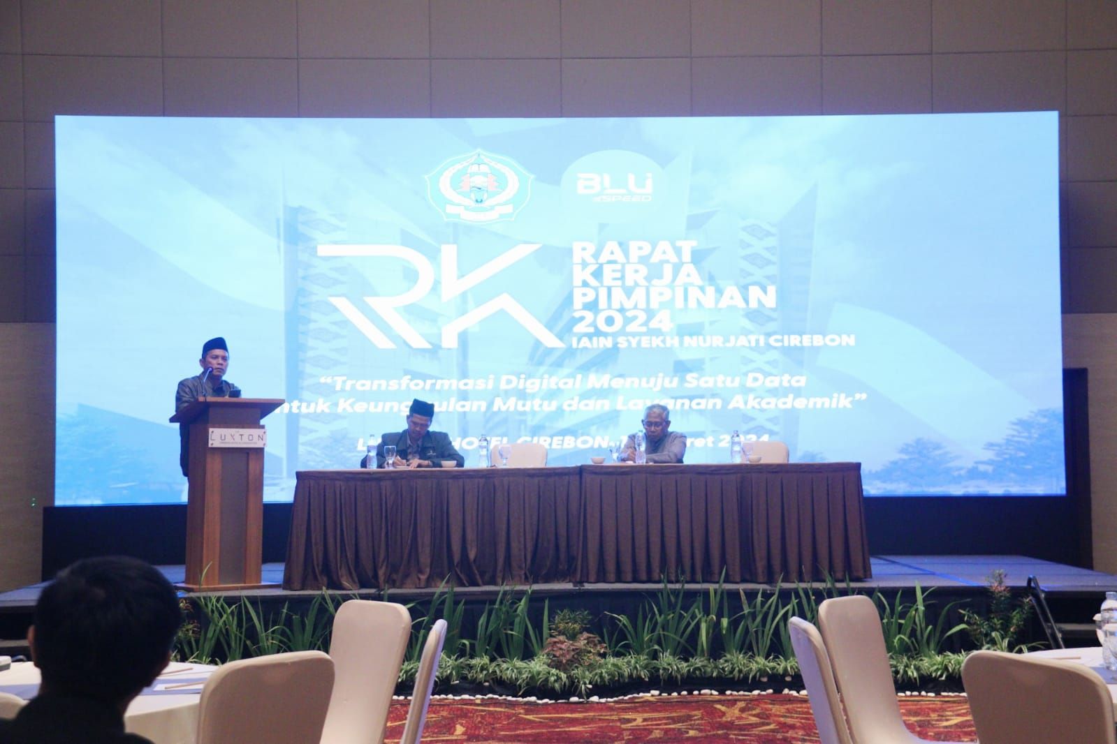 Rapat kerja pimpinan IAIN Syekh Nurjati Cirebon di salah satu hotel di Kota Cirebon.