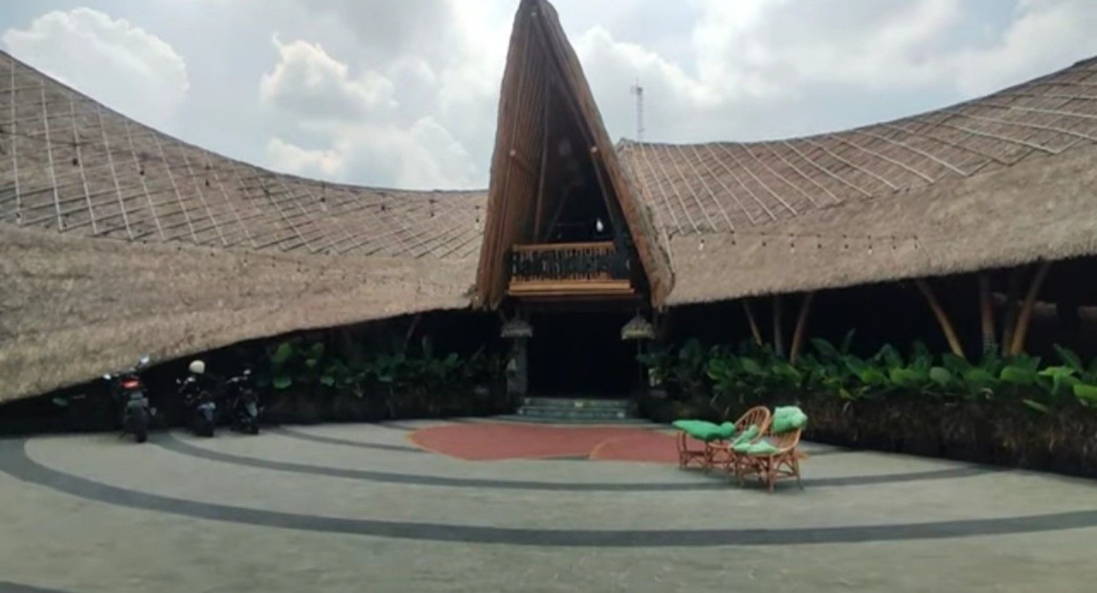 Bali House and Kanca Space/tangkapan layar youtube/channel Mulai Yuk