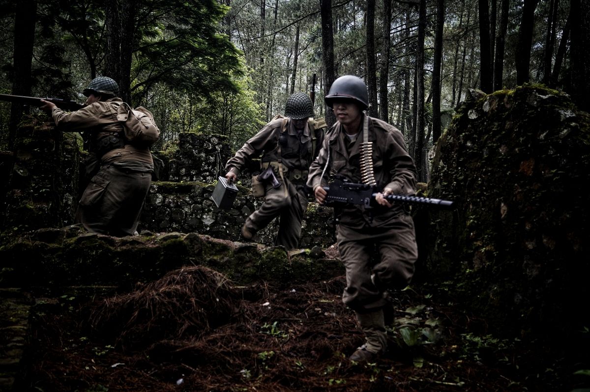 Tampilang reenacting tentara Amerika di perang Huertgen, Perang Dunia II, likasi di Gunung Puntang, difoto oleh Ikhwan Yunianto. 