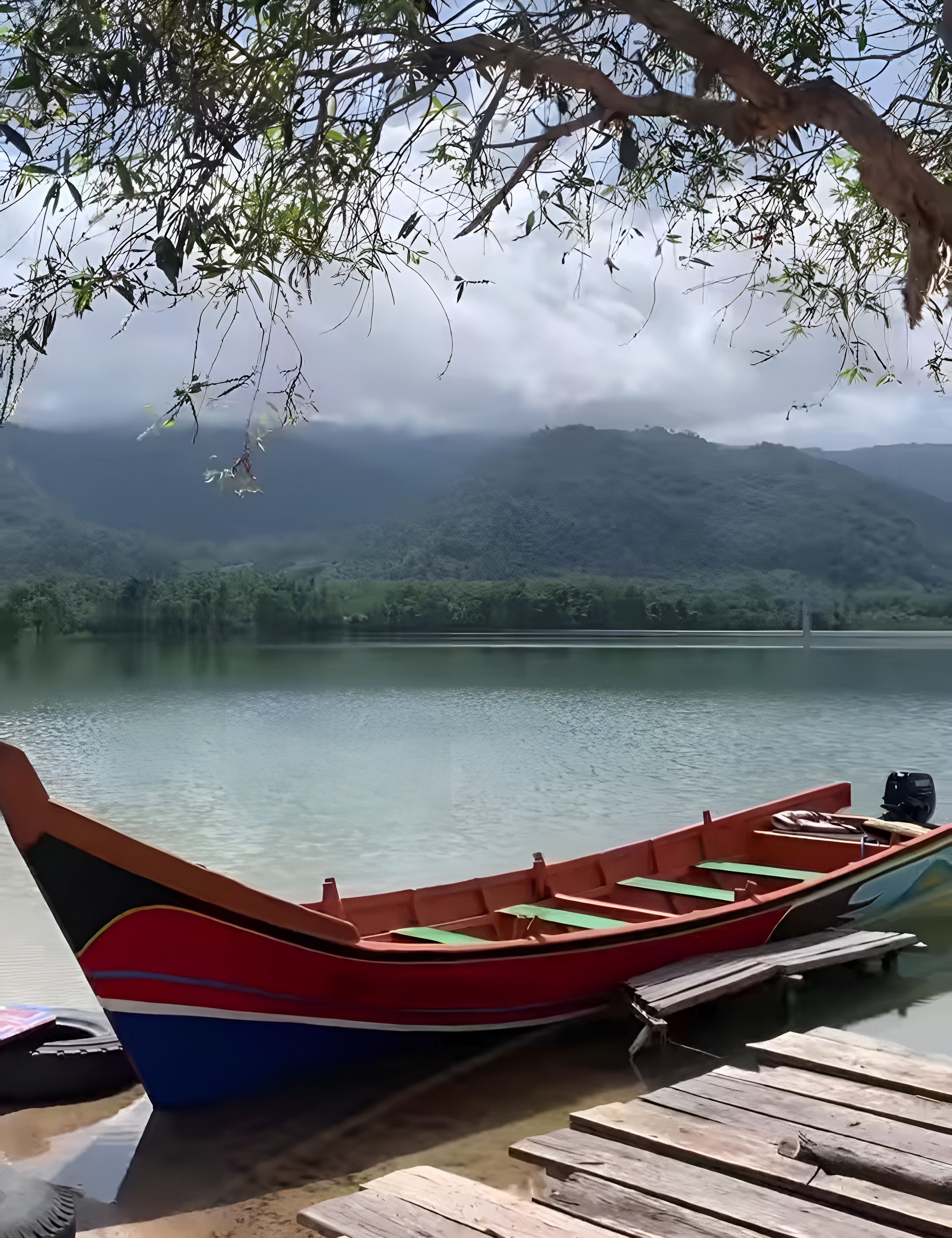 Wisata dari Lahan Bekas Tambang Timah Bangka Belitung, Lok: Danau Pading./*