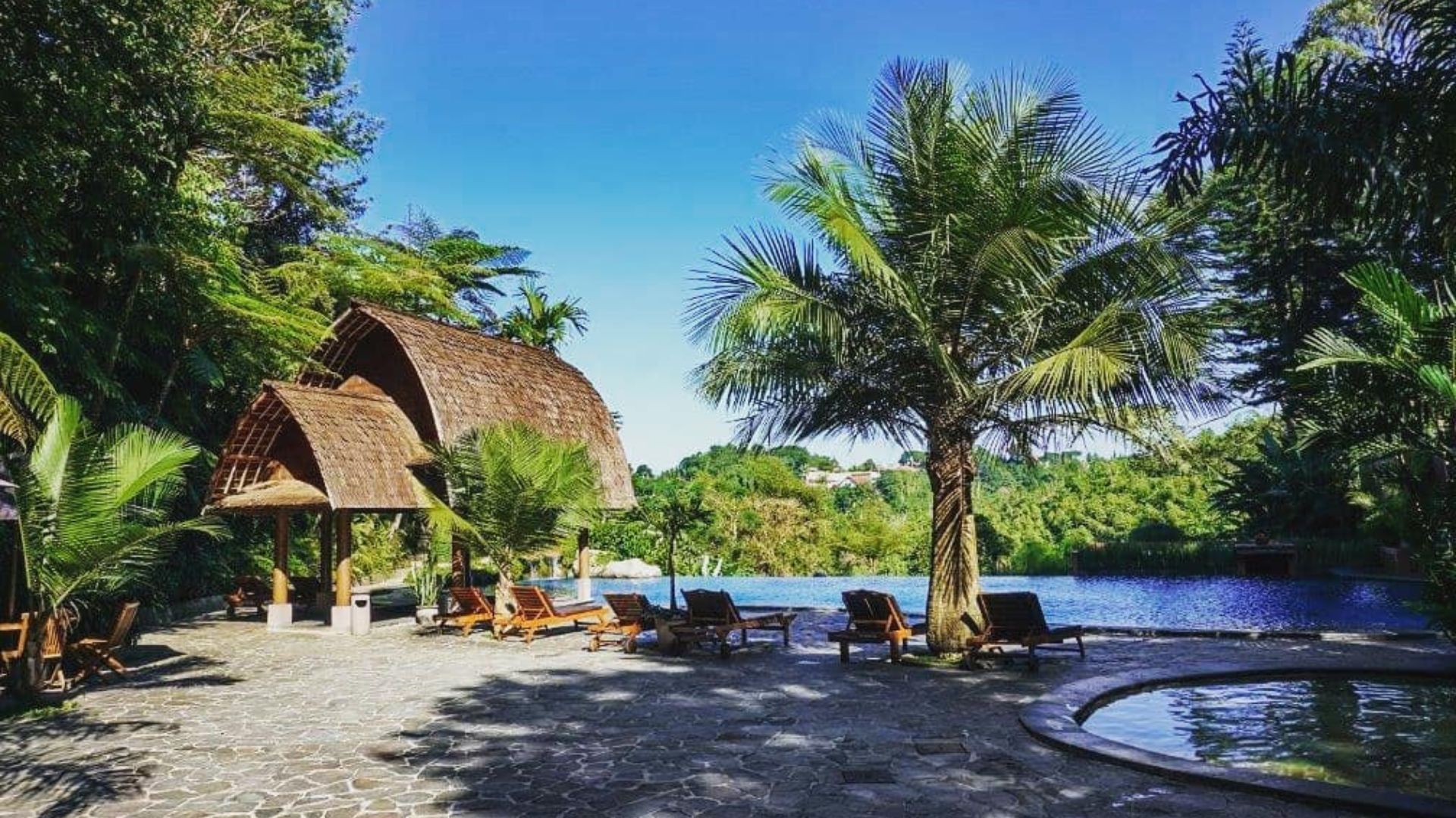 Area kolam renang SanGria Resort & Spa./ Instagram/ @sangria_resortspa