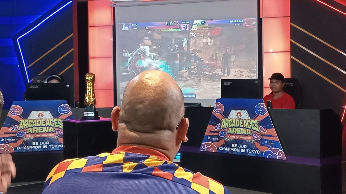 Pro player game fighting saling beradu skill di Arcade Aces Arena yang digelar di Point Arena, Mampang Prapatan, Jakarta Selatan pada Sabtu (9/3/2024). 