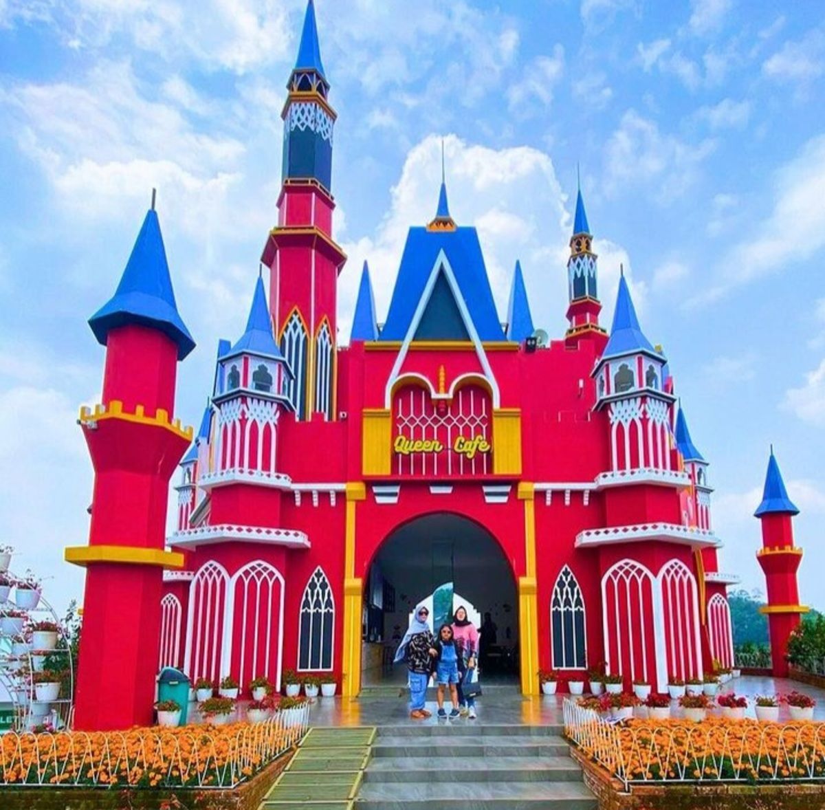 Flora Wisata D’Castello, tempat wisata alam hits di Subang