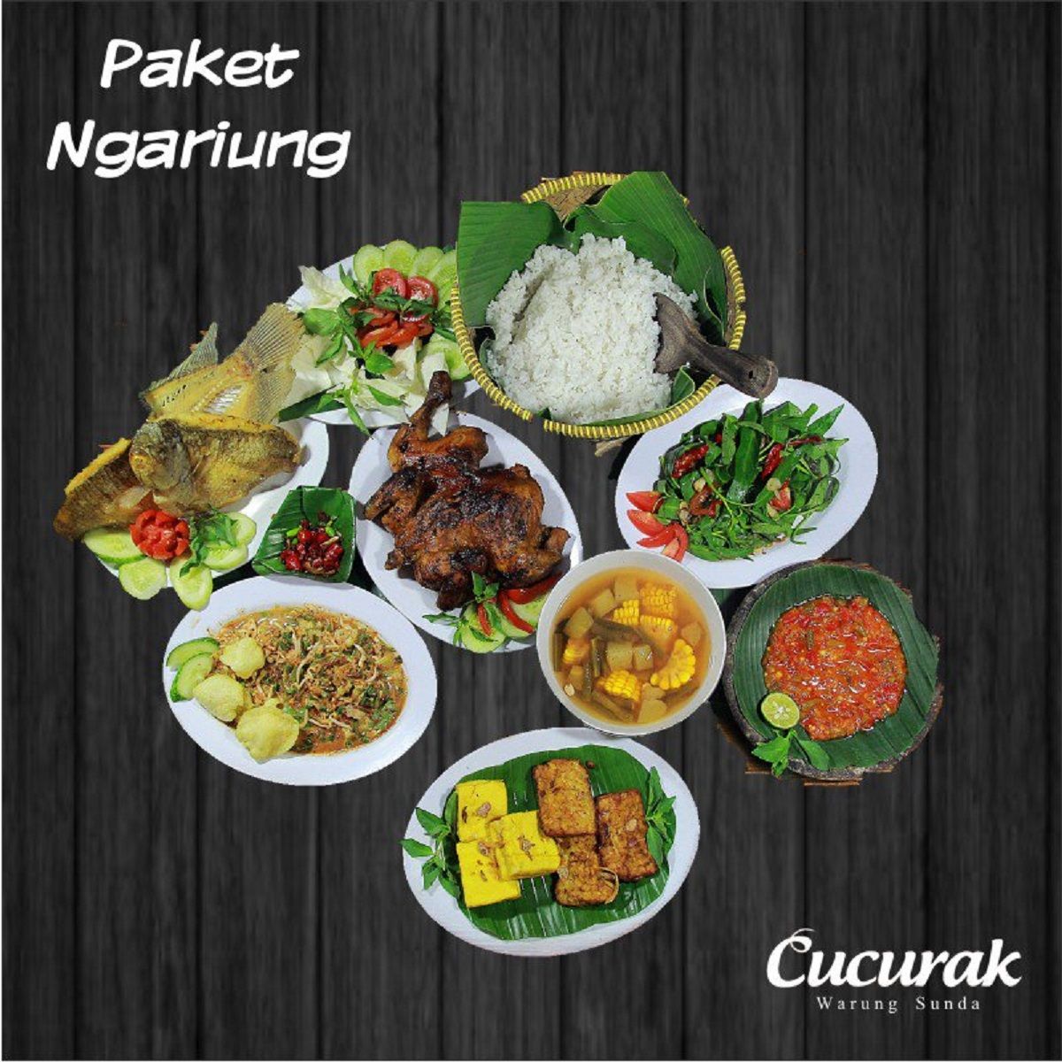 Ilustrasi sajian menu di warung nasi khas Sunda yang buka pagi di Pangandaran/