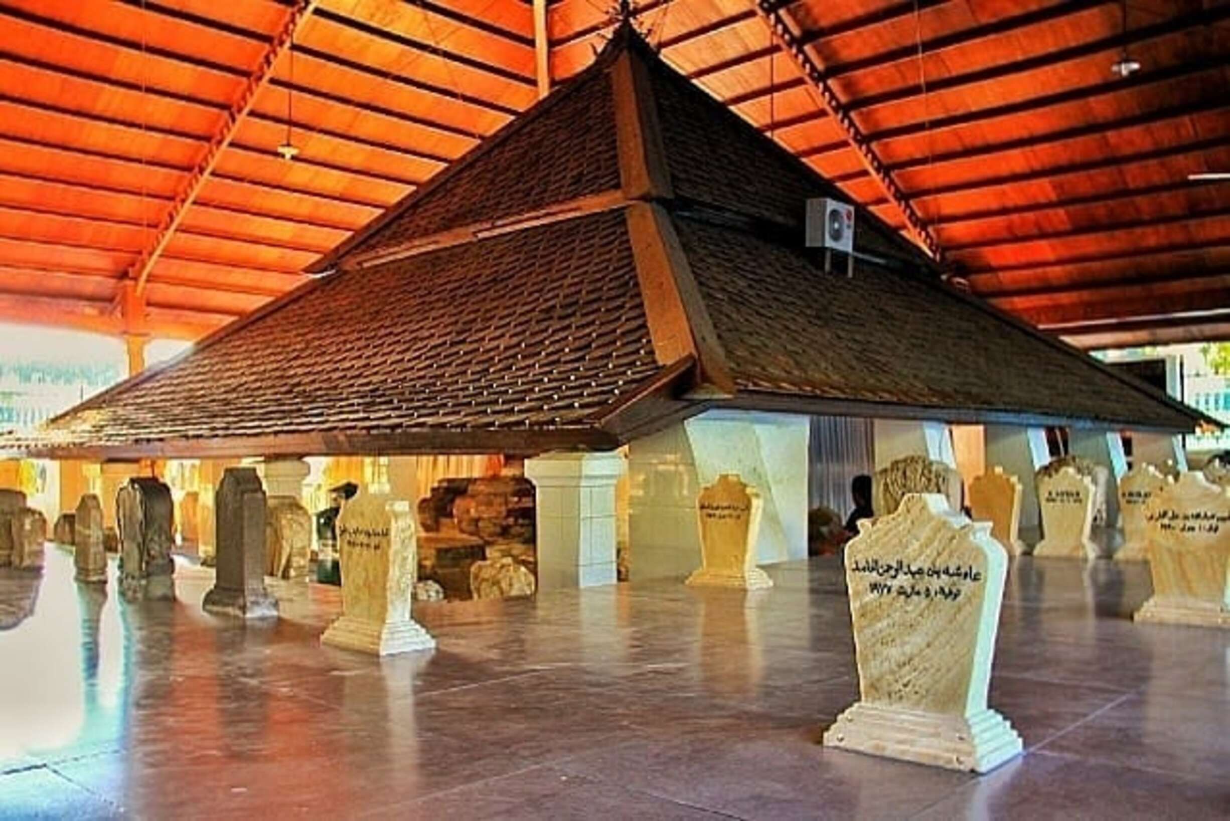 Makam Sunan Bonang di Jawa Timur