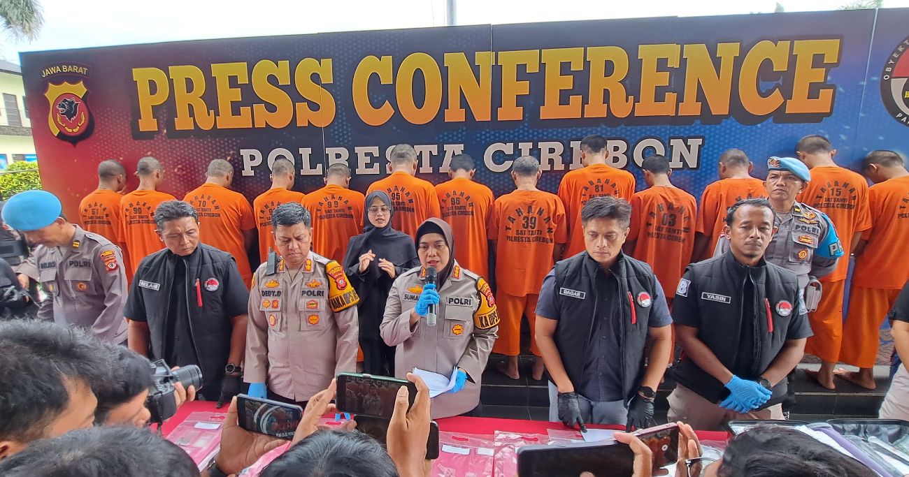 Kapolresta Cirebon Kombes Pol Sumarni dalam konferensi pers pengungkapan kasus narkoba di Mapolresta Cirebon, Selasa, 12 Maret 2024.