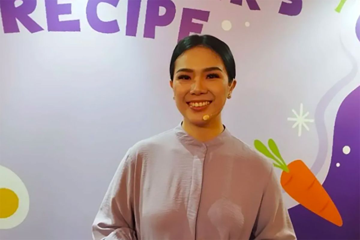 Chef Devina Hermawan saat peluncuran buku resep "The Winner's Recipe" di Jakarta, Sabtu (11/03/2023).
