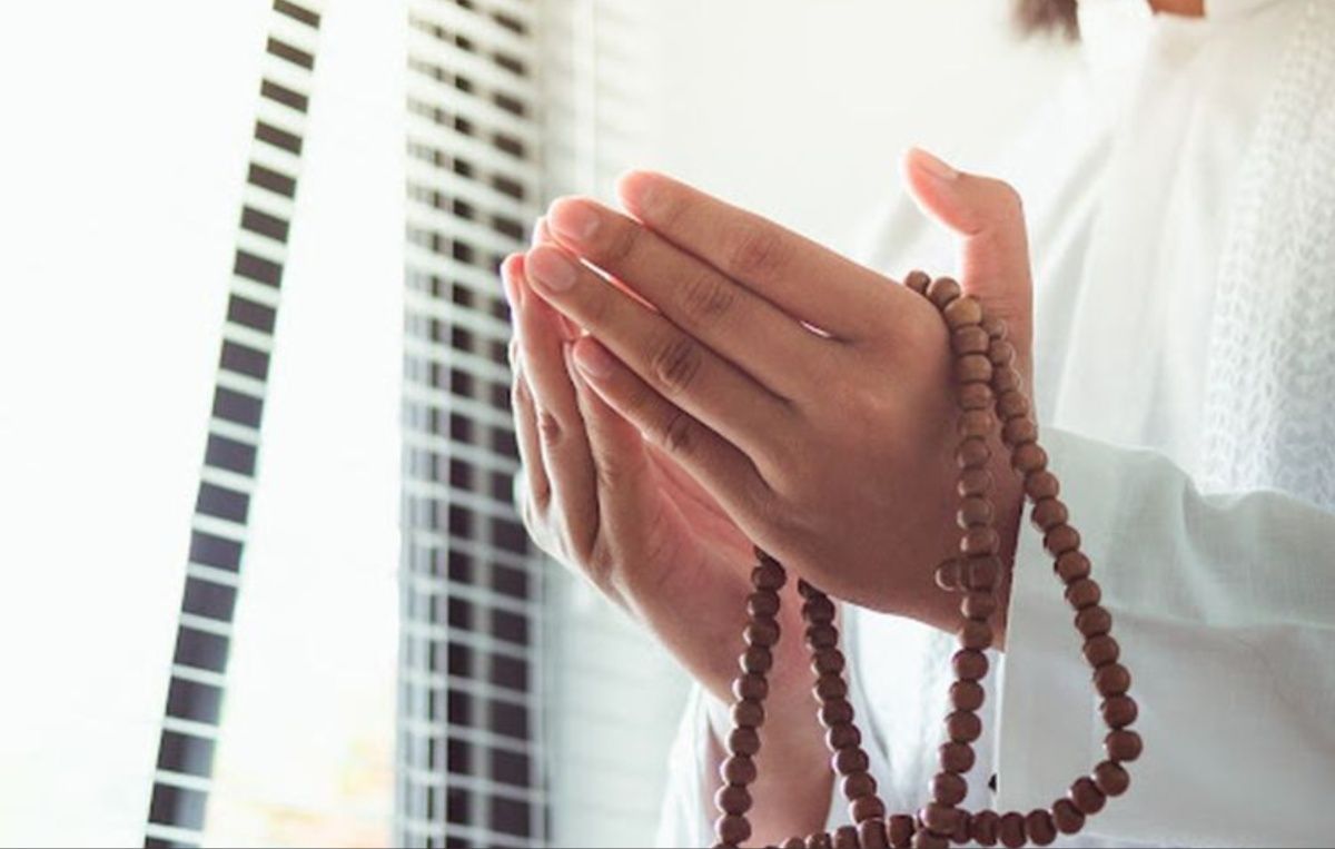 Membongkar Rahasia Waktu Mustajab Berdoa, Panduan Lengkap Dari Buku Majmu Syarif