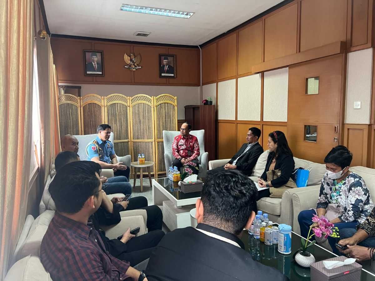 Kakanim Agung Pramono beserta jajarannya saat menerima kunjungan dari kedutaan Timor Leste membahas persoalan WNA Timor-Leste yang ada di wilayah kerja Imigrasi Bandung