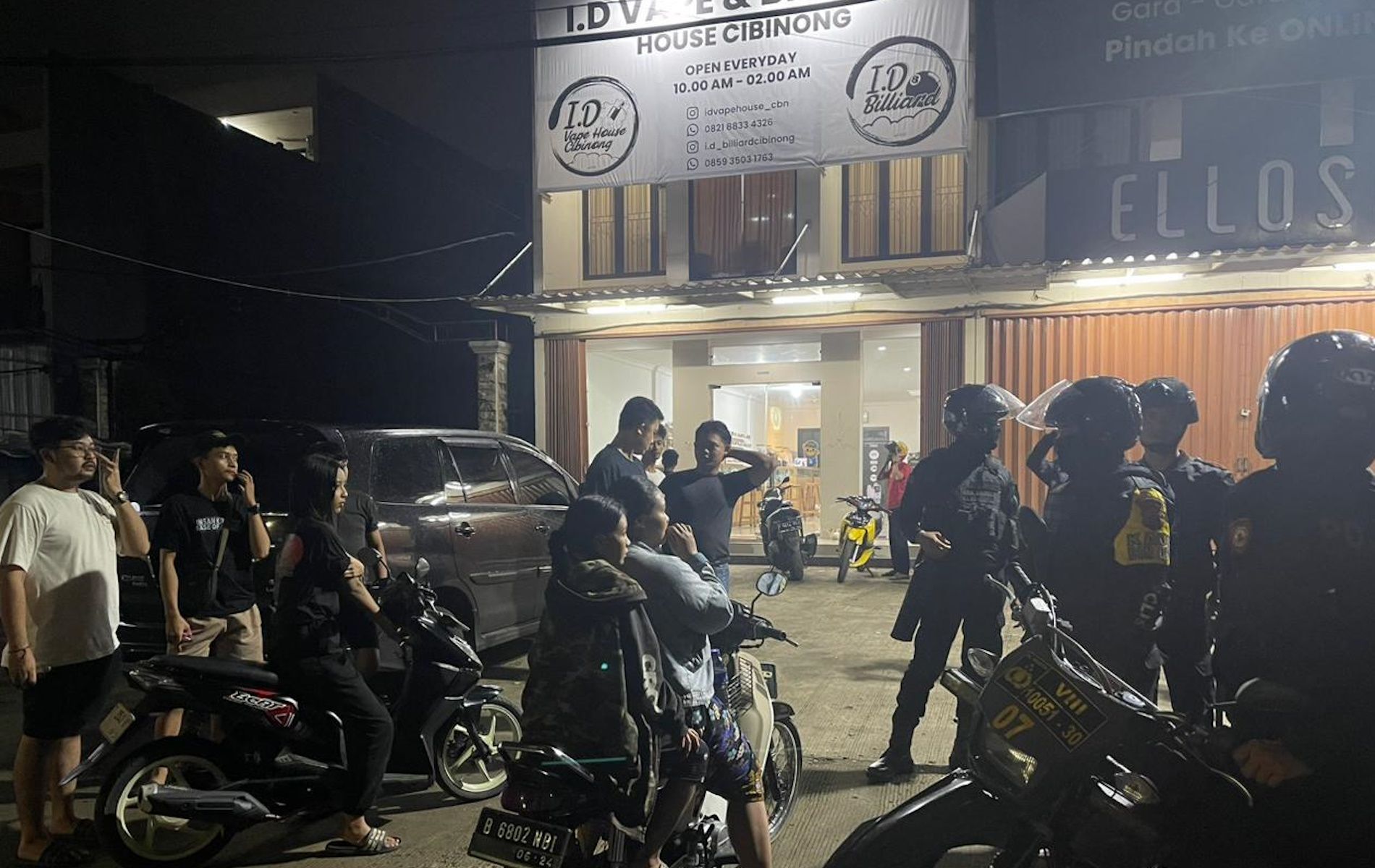 Polres Bogor menggelar patroli malam di sejumlah wilayah Bogor dan Cibinong. Operasi itu untuk mencegah terjadinya tawuran hingga balap liar selama bulan Ramadhan.
