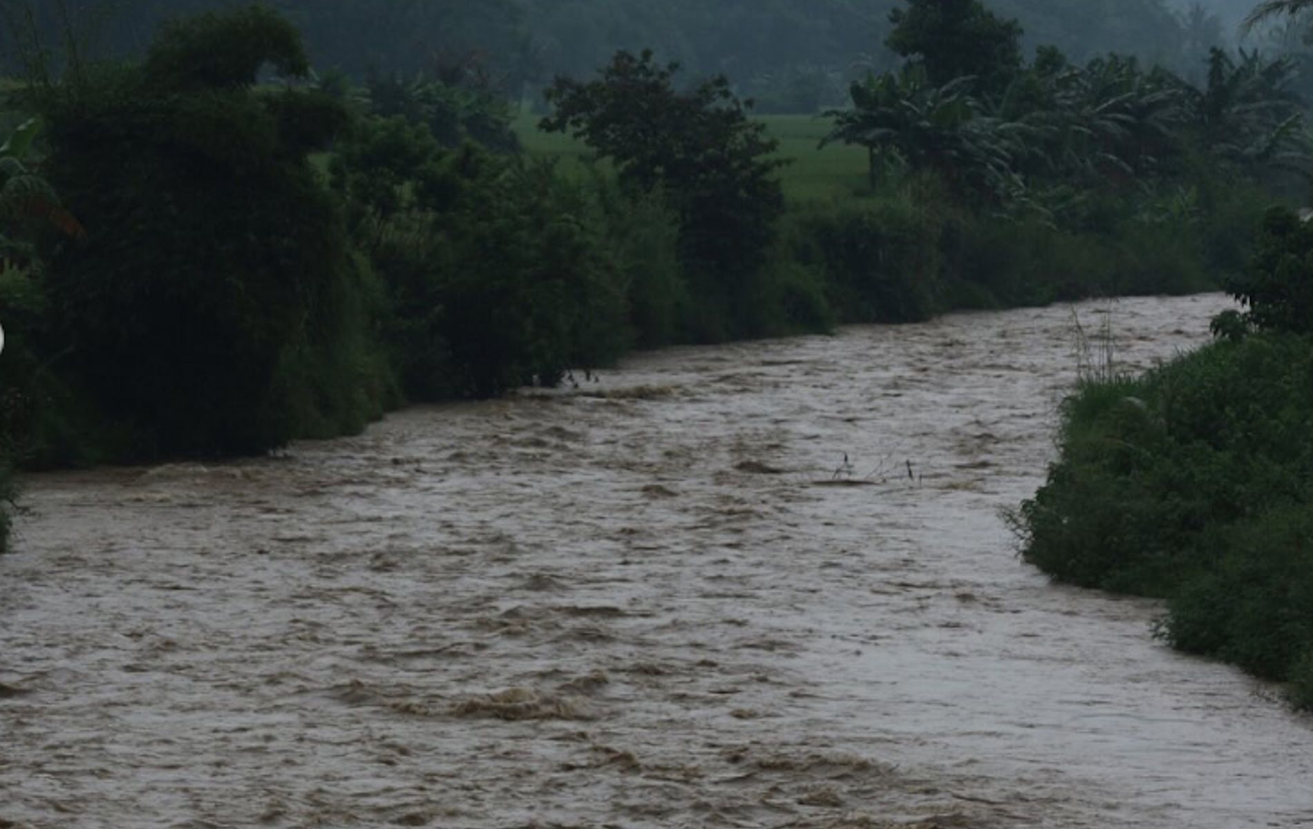 Situasi terkini Sungai Cibadak, Kecamatan Tanjungsari, Kabupaten Bogor, Jawa Barat.