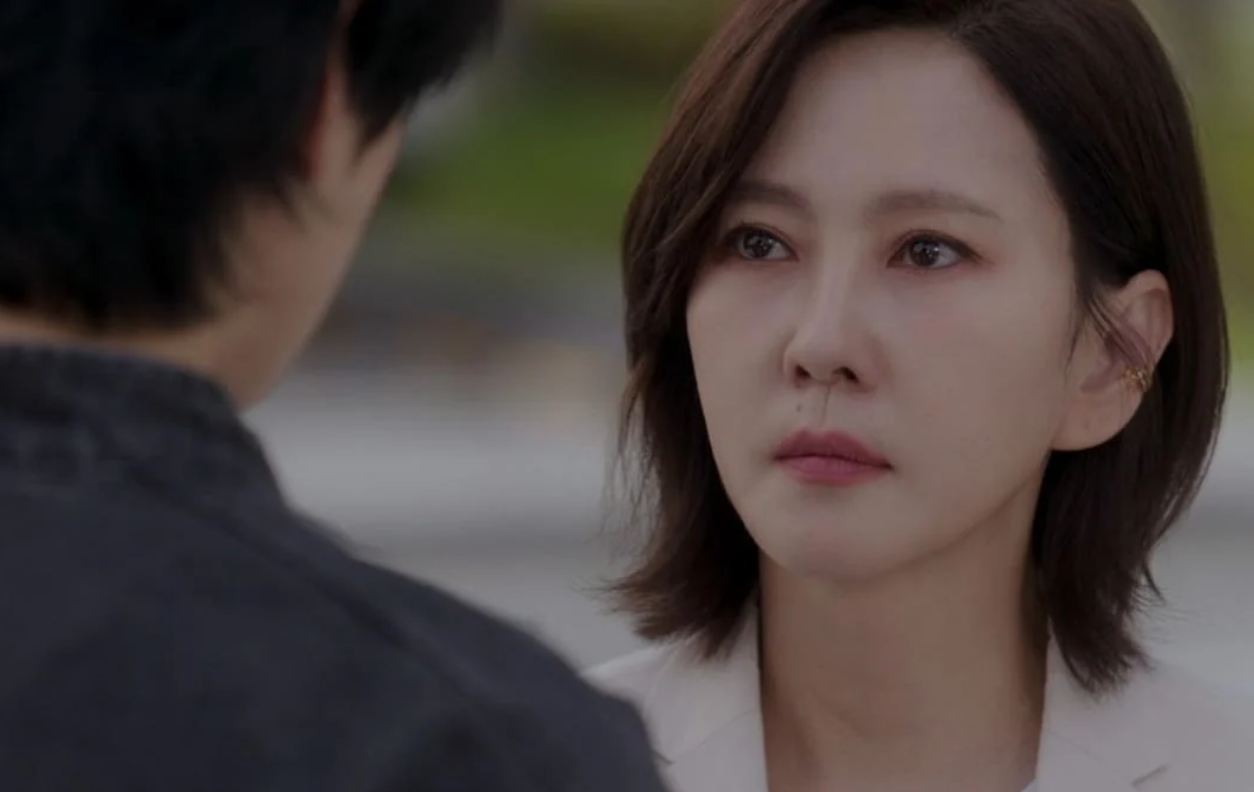Rangkuman Drakor Wonderful World Episode 6, Soo Hyun Mulai Mempertanyakan Identitas Seon Yul