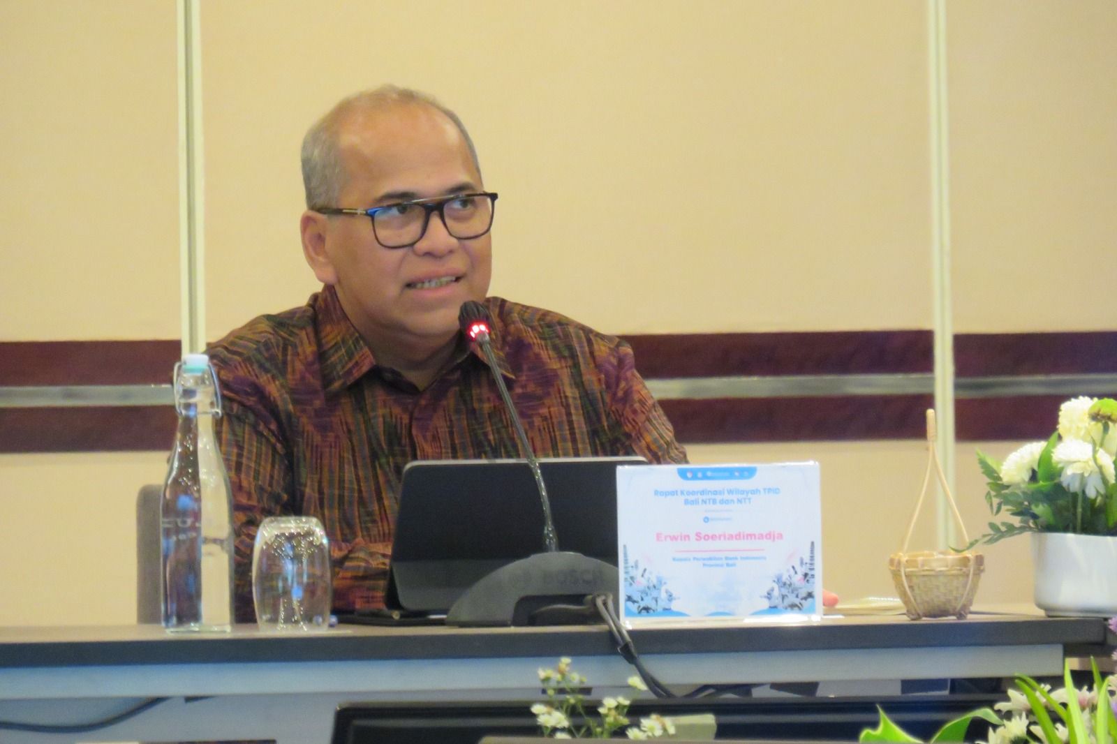 Kepala BI Bali dalam Rapat Koordinasi Wilayah (Rakorwil) di Bali dan Nusa Tenggara (Balinusra) yang digelar Tim Pengendalian Inflasi Daerah (TPID) Provinsi Bali, Nusa Tenggara Barat, dan Nusa Tenggara Timur Jumat 15 Maret 2024.
