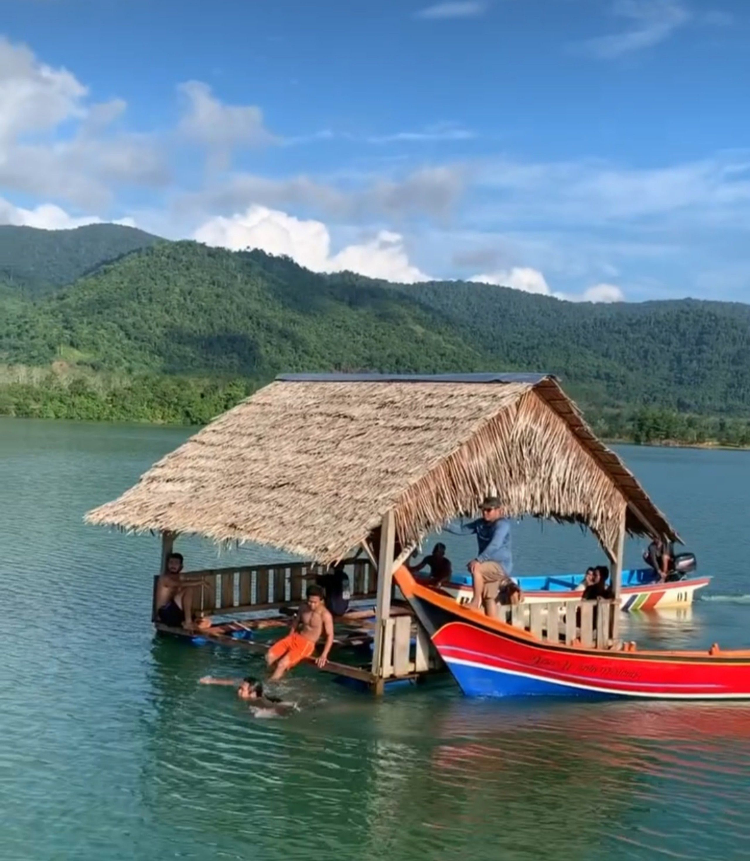 Danau Pading Destinasi Wisata Keluarga di Bangka Belitung.