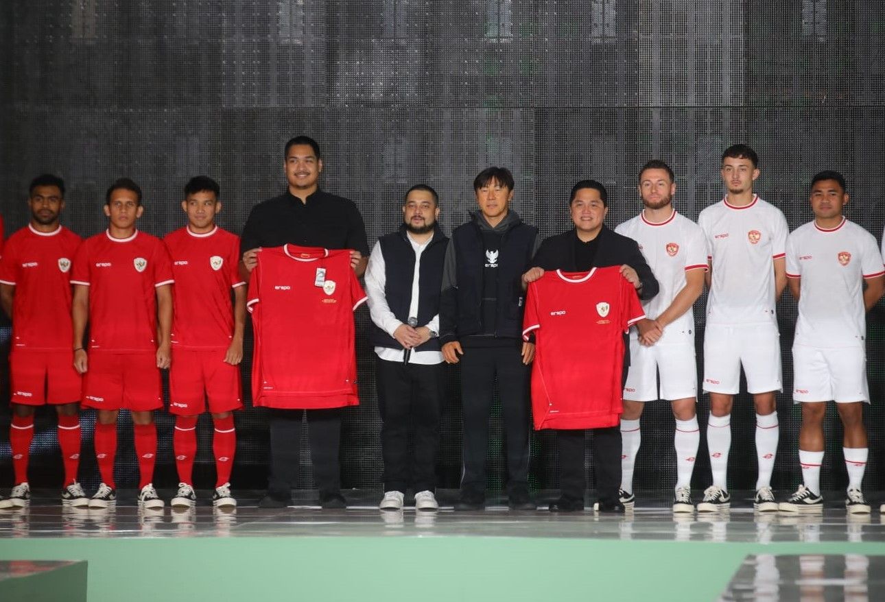 Timnas Indonesia punya jersey baru dan akan debut melawan Vietnam.