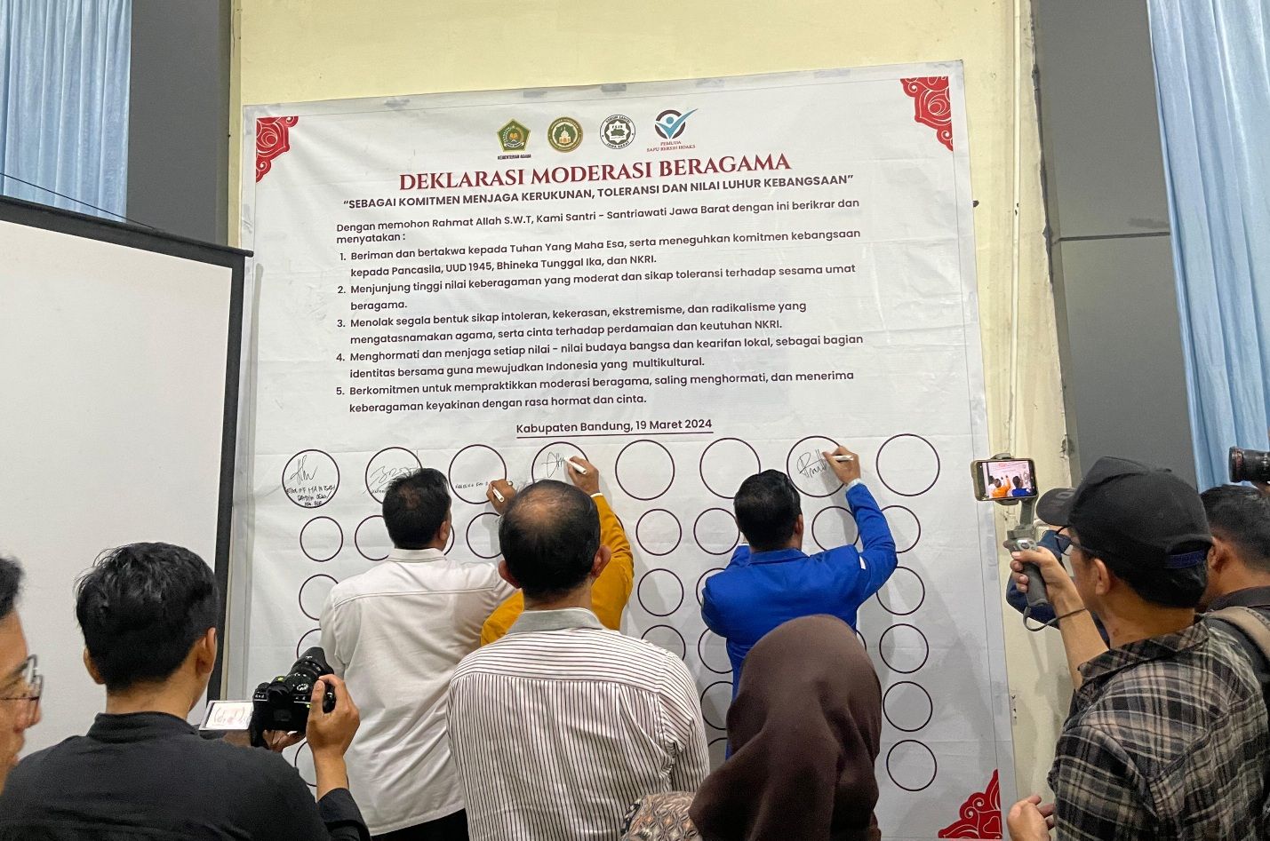 Forum Group Discussion (FGD) tentang moderasi beragama yang diadakan di kampus Universitas Bale Bandung, Kabupaten Bandung, Selasa 19 Maret 2024./IST