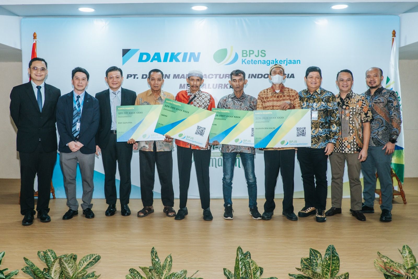  Direktur BPJS Ketenagakerjaan memuji DAIKIN karena menjadi perusahaan teratas yang menunjukkan kepeduliannya terhadap masyarakat, terutama pekerja rentan di Indonesia.