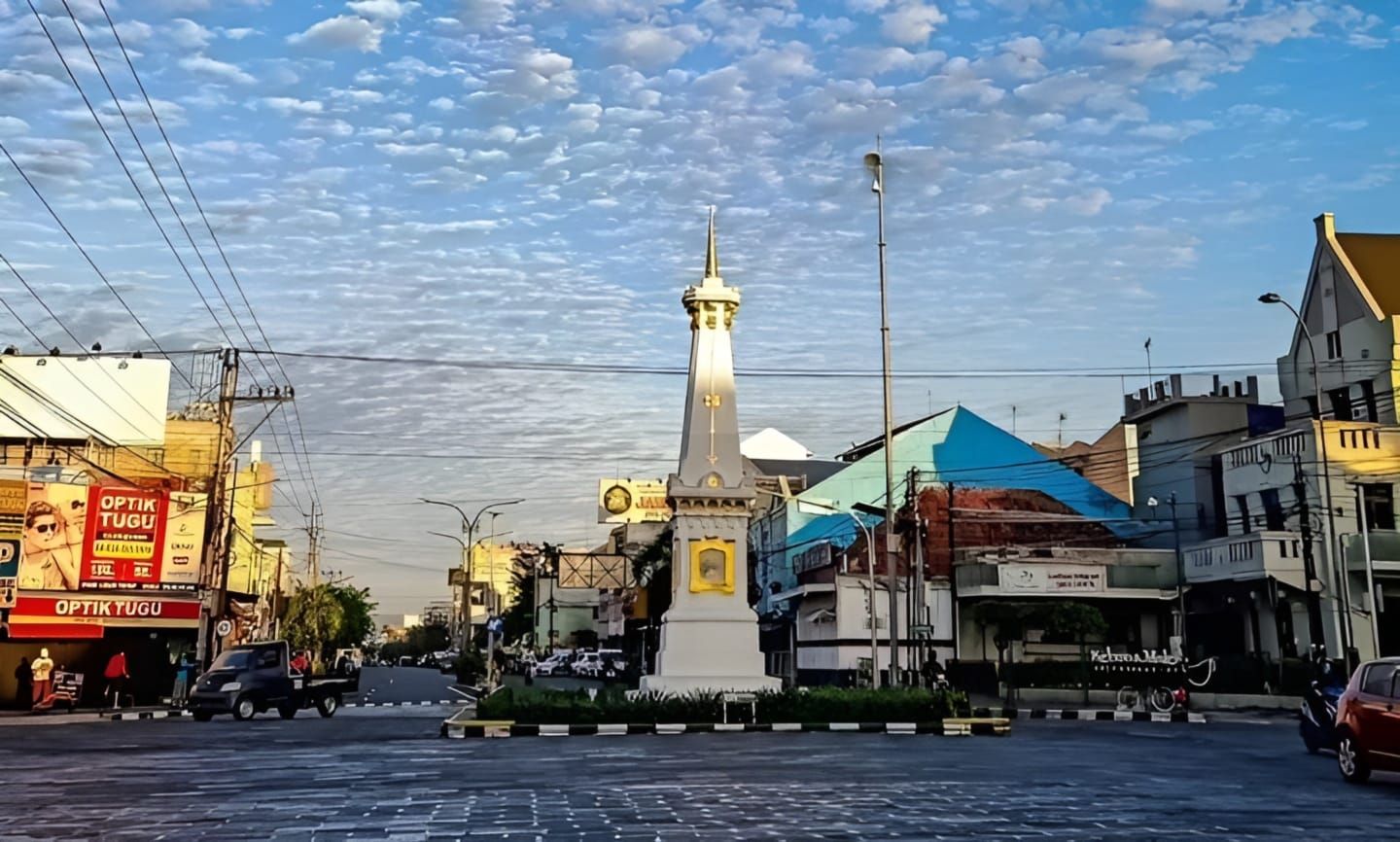 Tugu Yogyakarta yang menjadi icon khas dari kota ini
