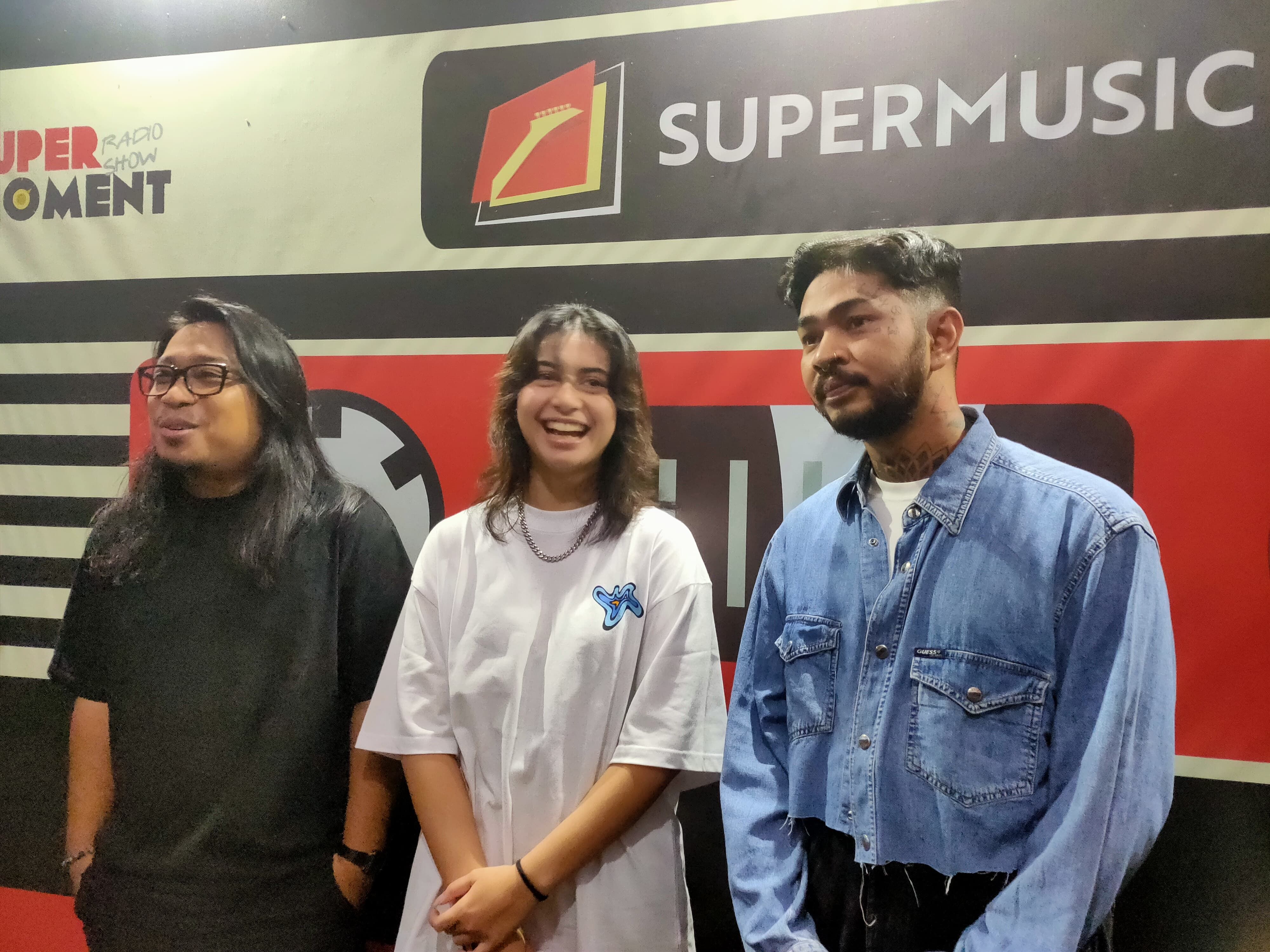 Keren! Super Moment Radio Show di UGJ Cirebon Dibanjari Ribuan Gen Z: Onadio Leonardo Bawa Inspirasi