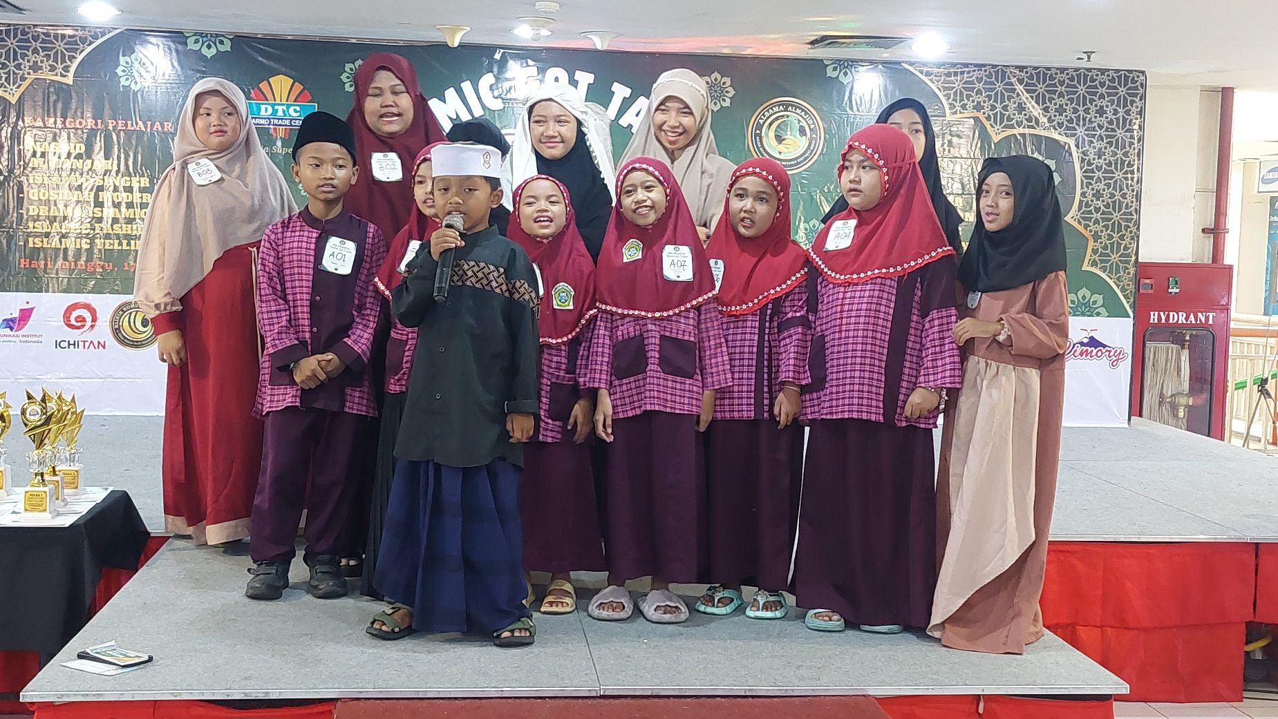 Para santri cilik dari Ponpes Babussalam juga turut ambil bagian dalam kompetisi Islamic Got Talent