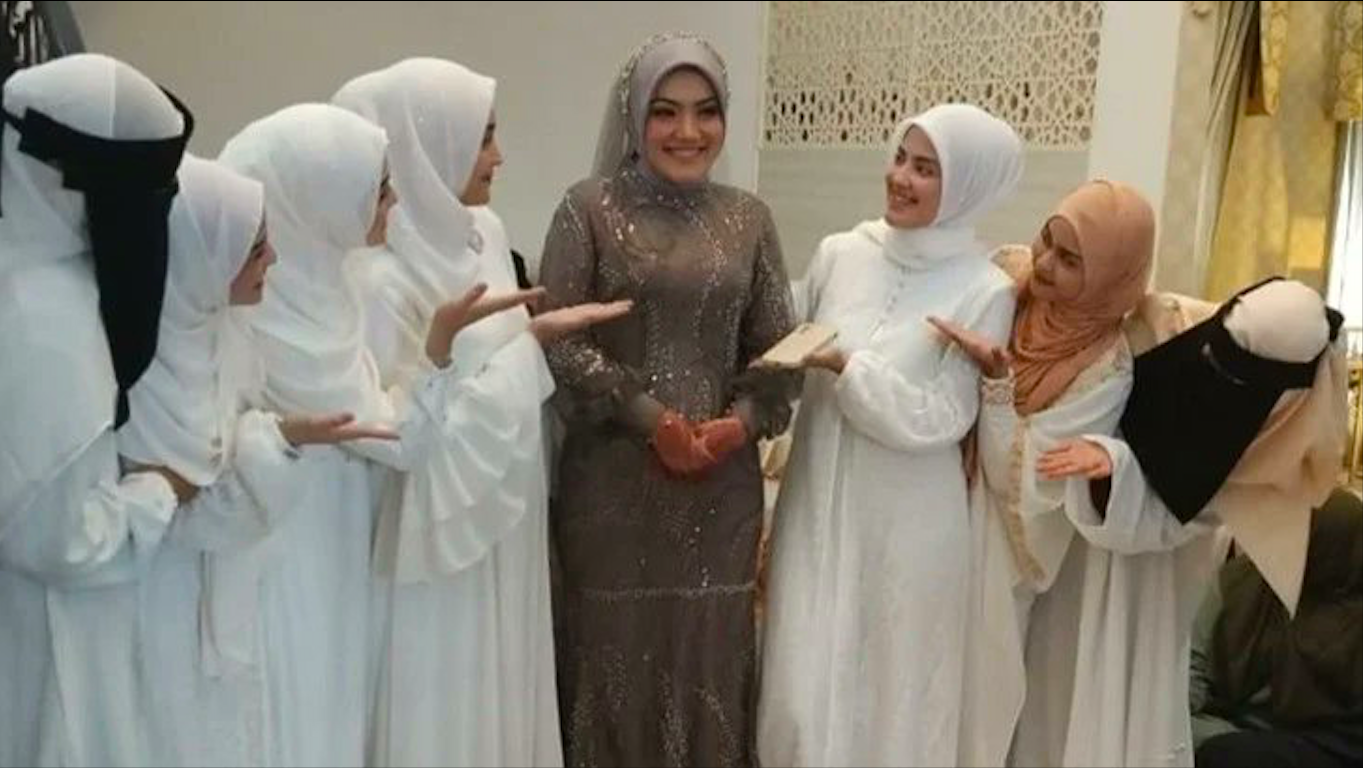 Info siapa istri baru Habib Rizieq, profil Syarifah Mona Hasinah Alaydrus, yang ternyata keluarga dari almarhumah istri.
