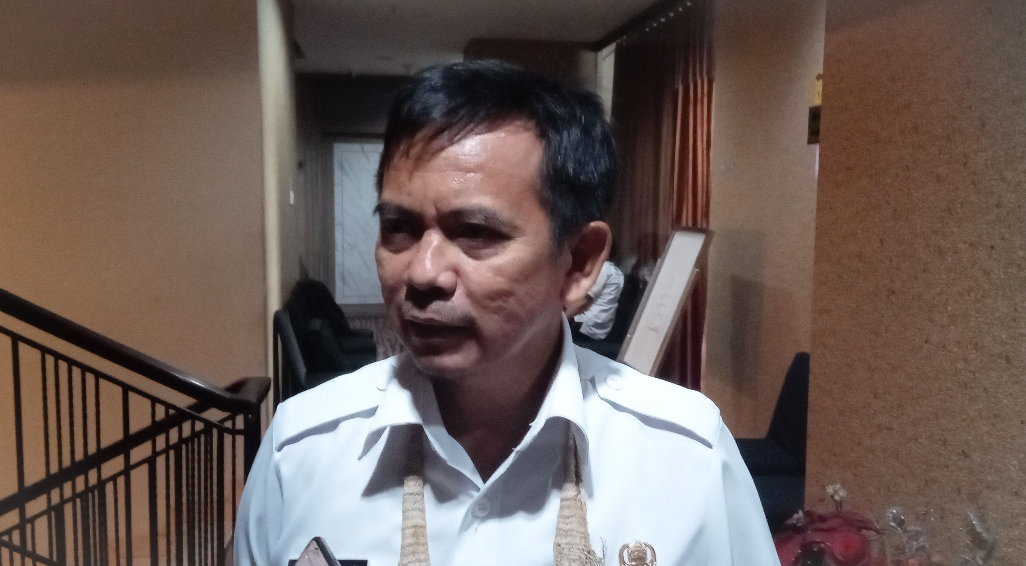 Plt. Kepala Dinas Pendidikan Kota Jayapura, Abdul Majid ketika beri keterangan kepada awak media ( Portal Papua) Silas Ramandey
